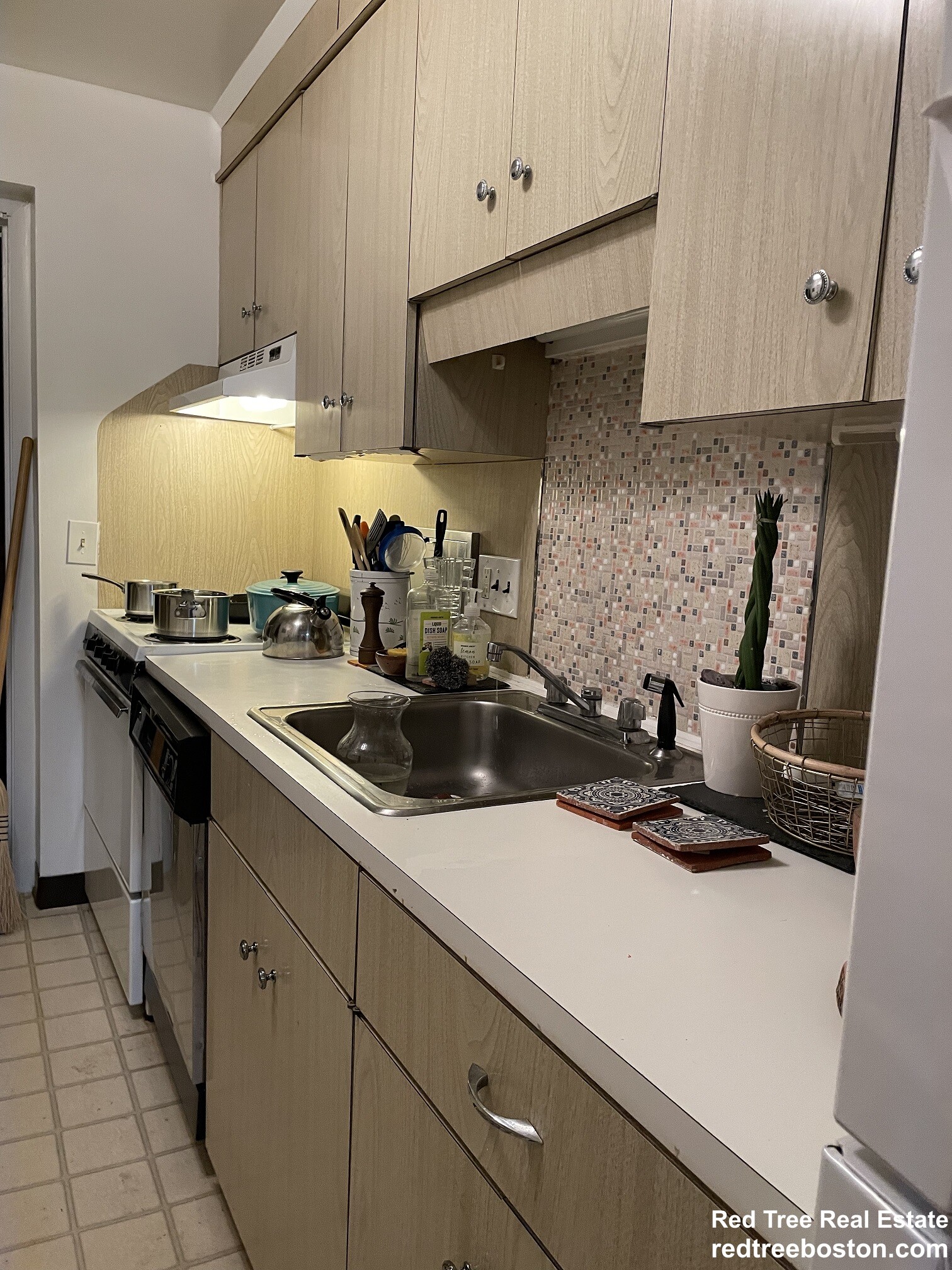 8 Commonwealth Ct, Brighton