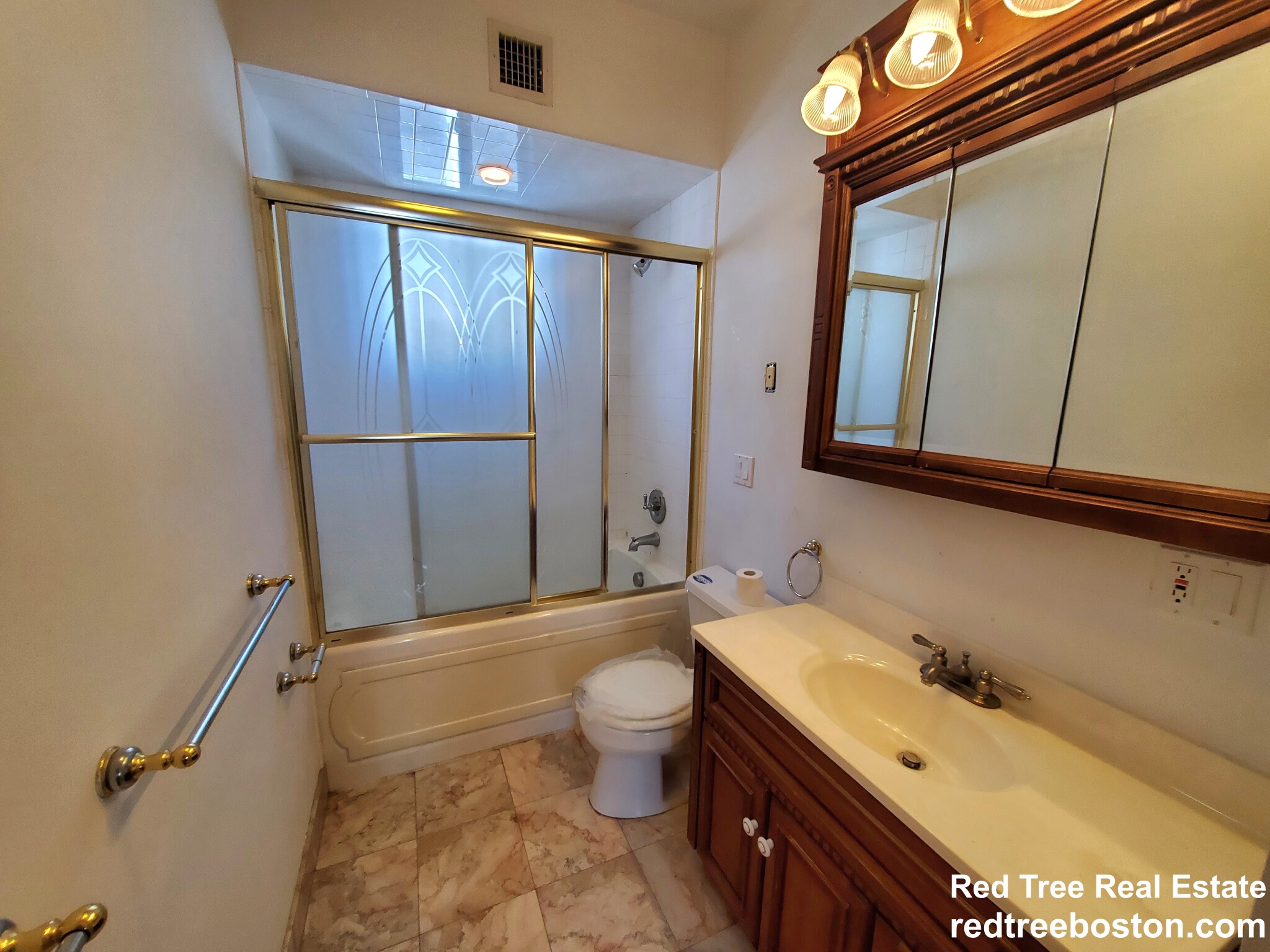 200 Hyde Park Ave, Jamaica Plain