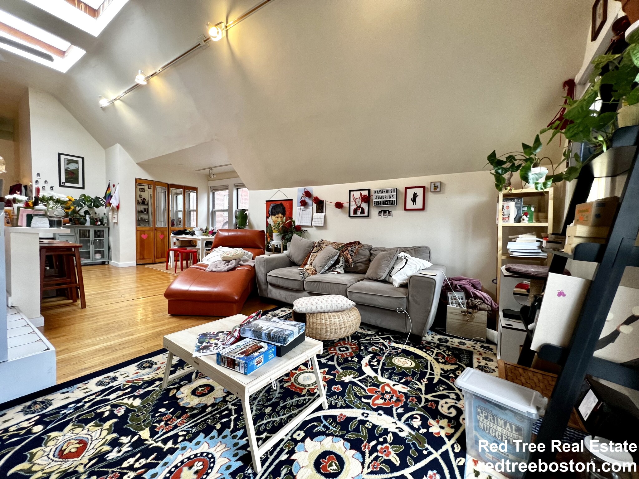 1678 Beacon St, Brookline