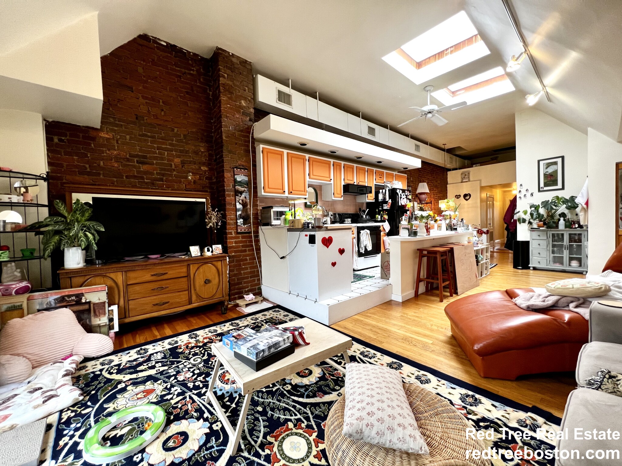 1678 Beacon St, Brookline