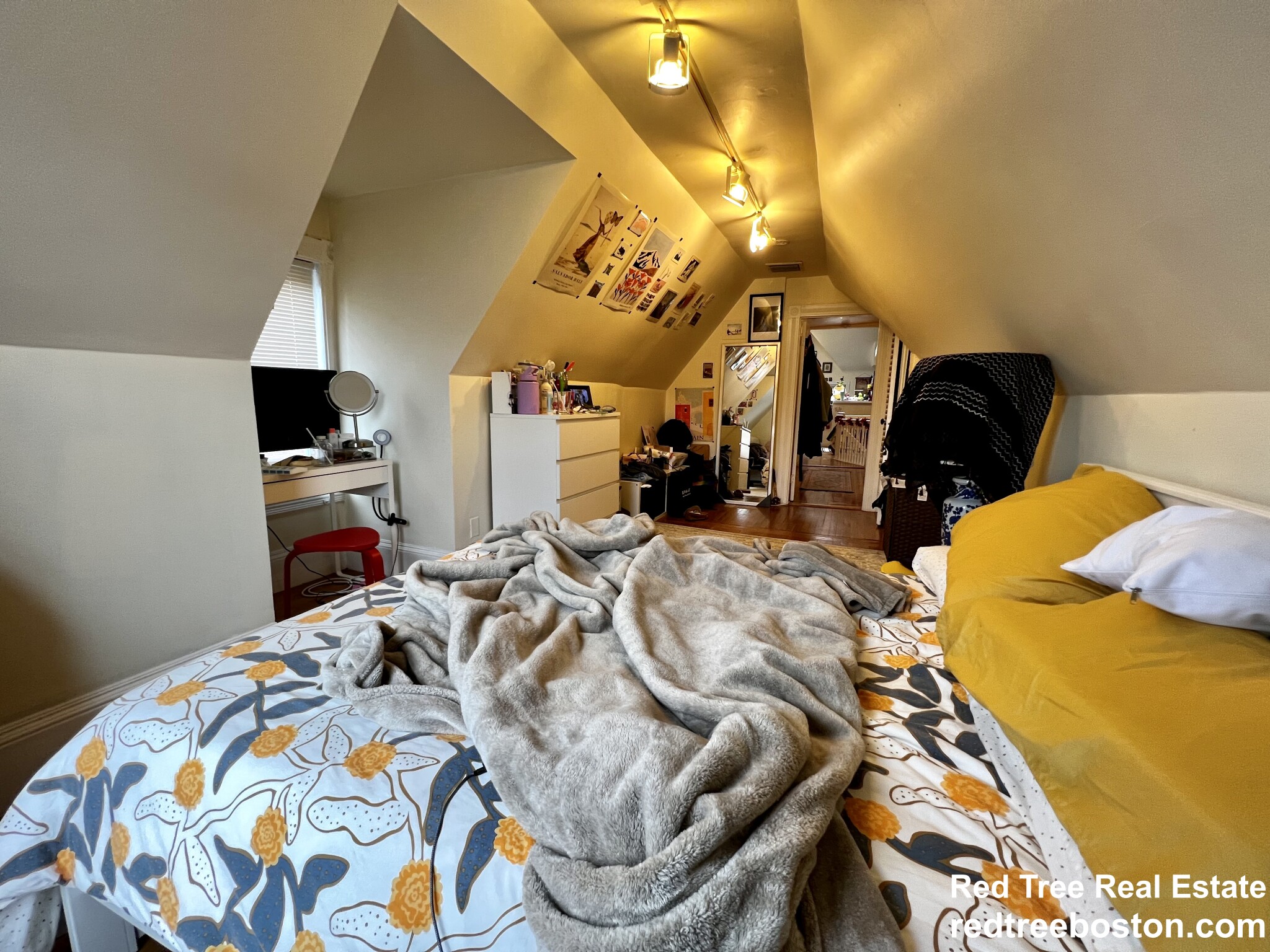 1678 Beacon St, Brookline