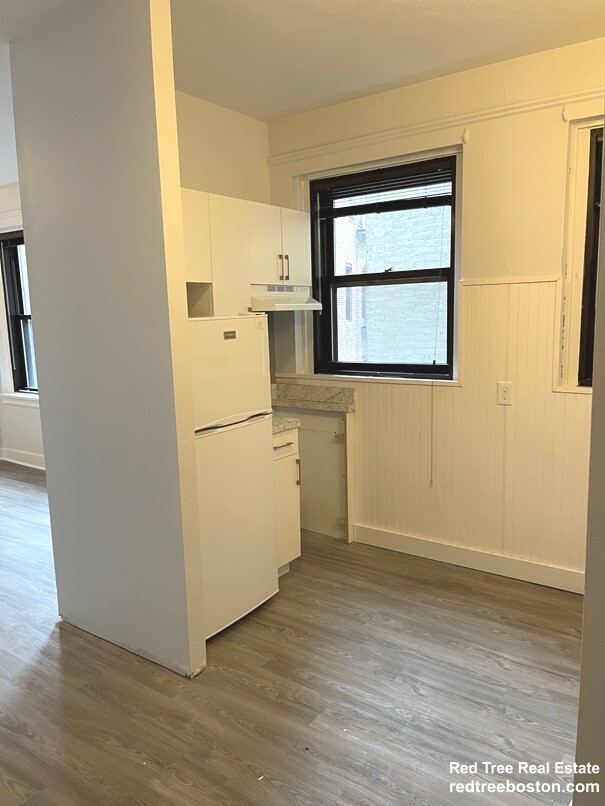 475 Commonwealth Ave, Fenway