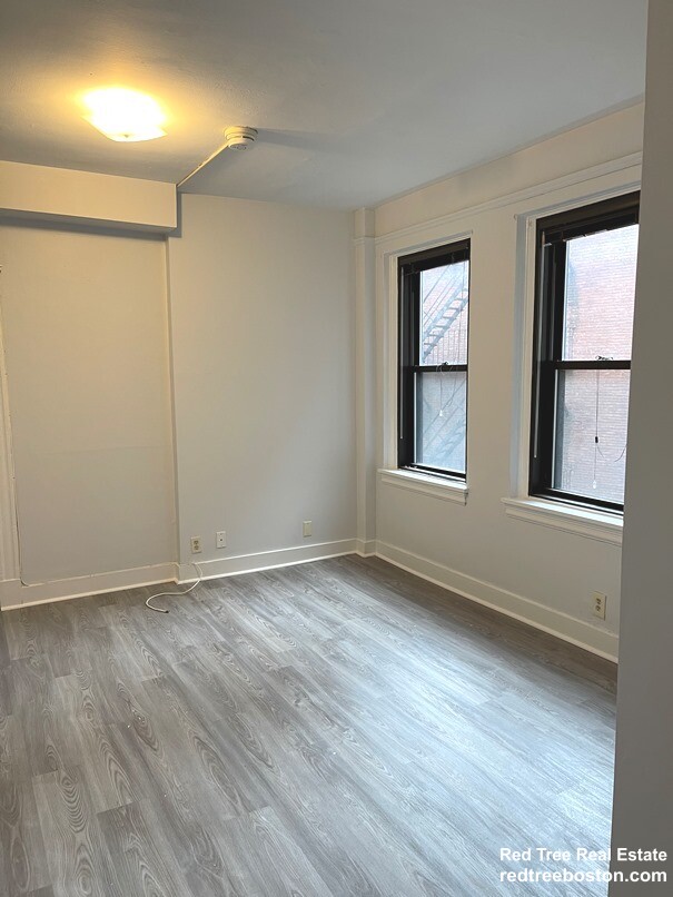 475 Commonwealth Ave, Fenway