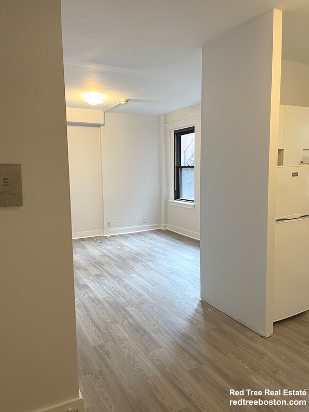 475 Commonwealth Ave, Fenway