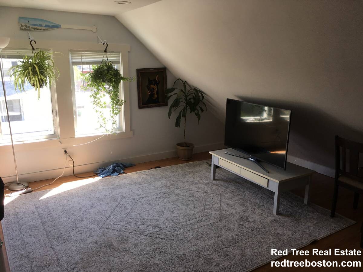 4 Vassar St, South Medford