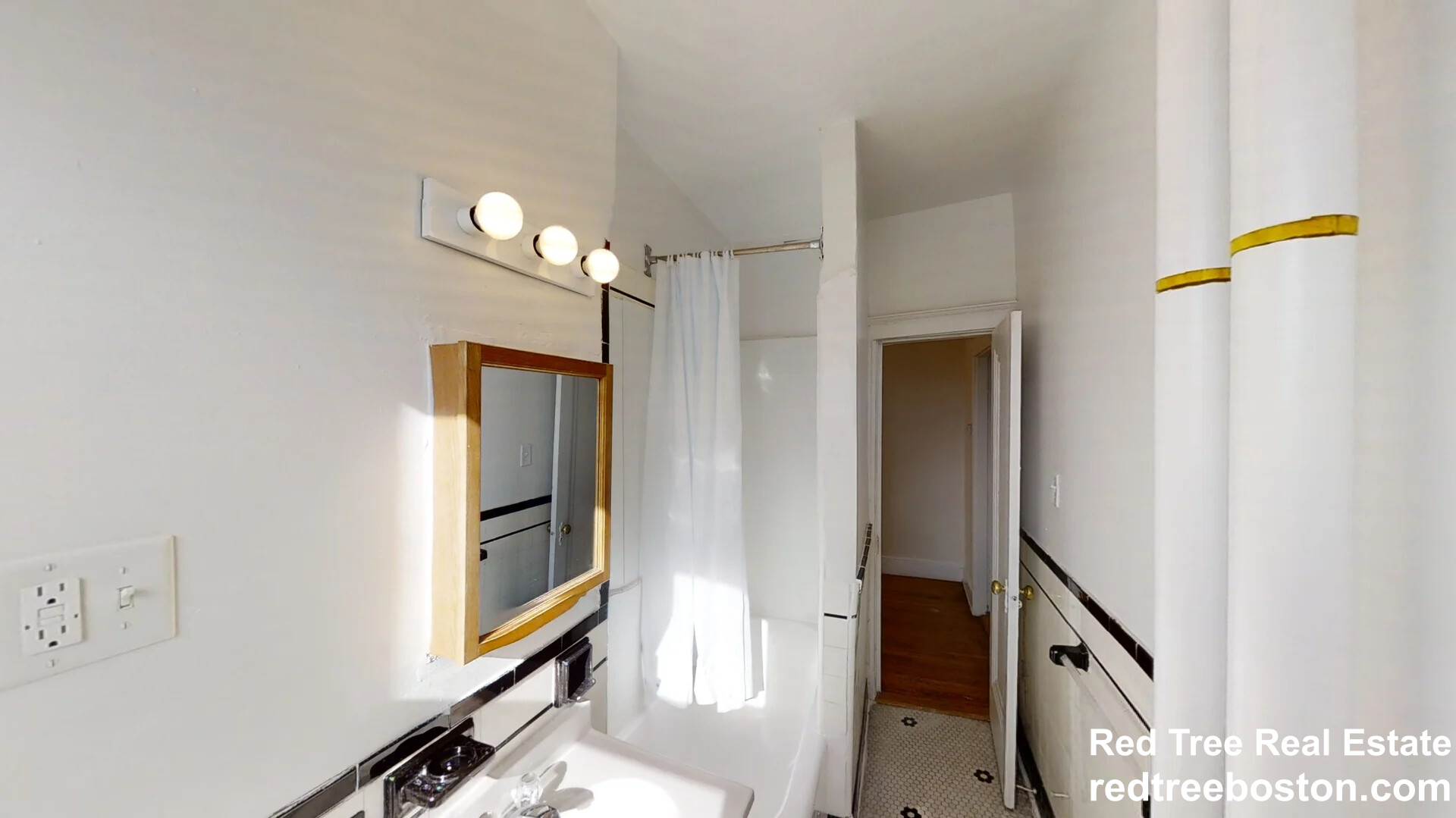 1820 Commonwealth Ave, Brighton