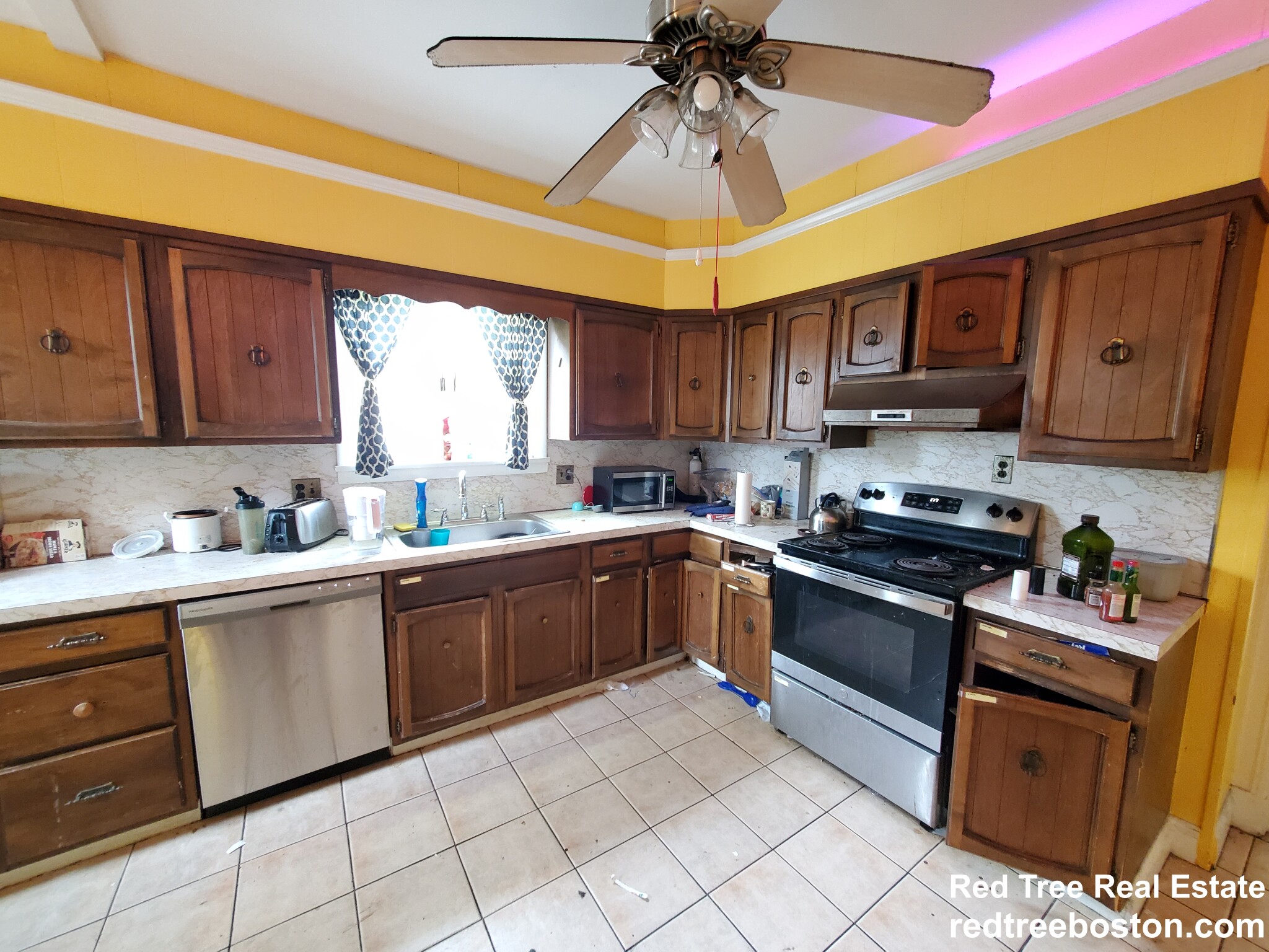 217 Boston Ave, Medford