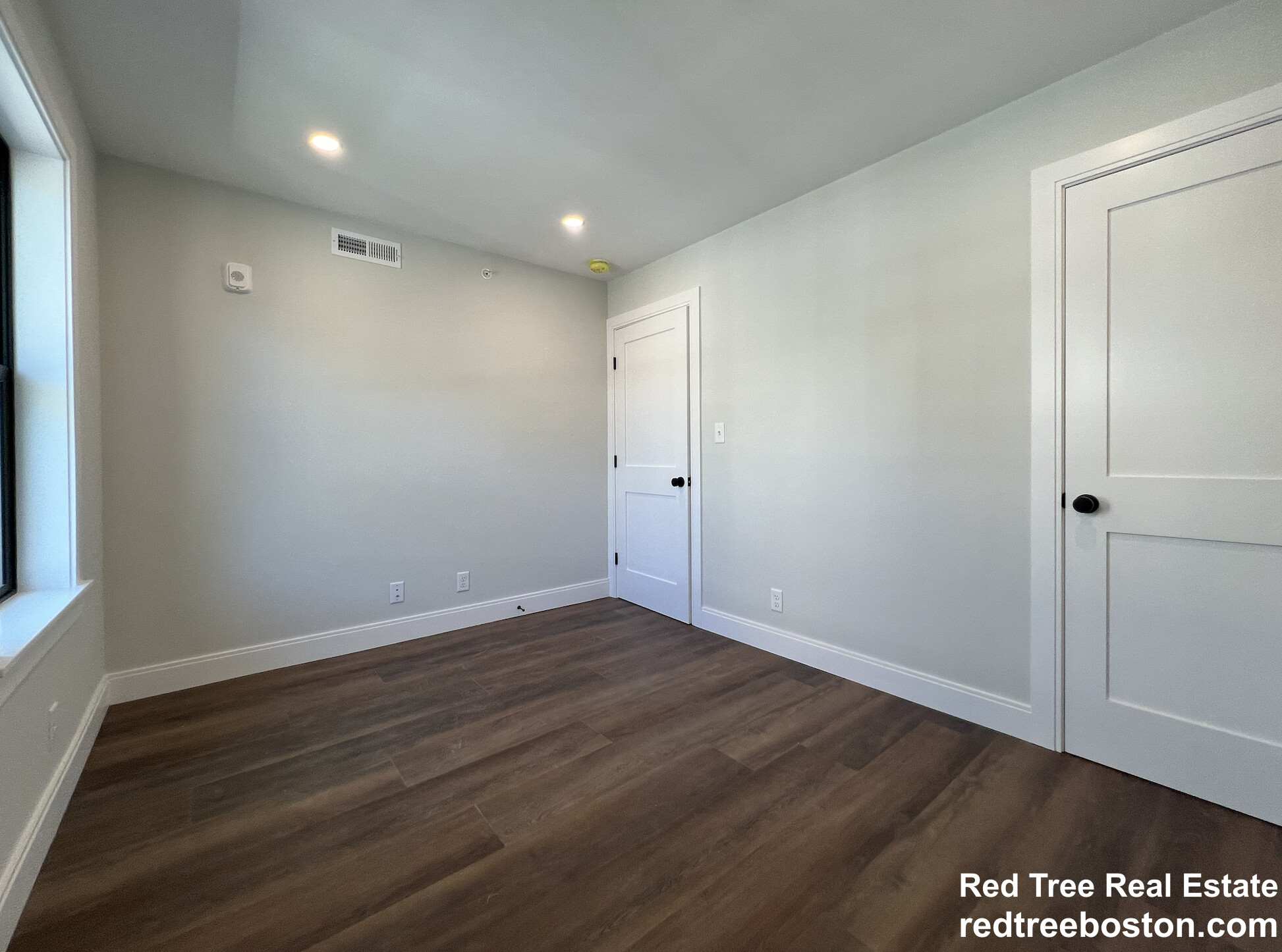 35 Hunnewell Ave, Brighton