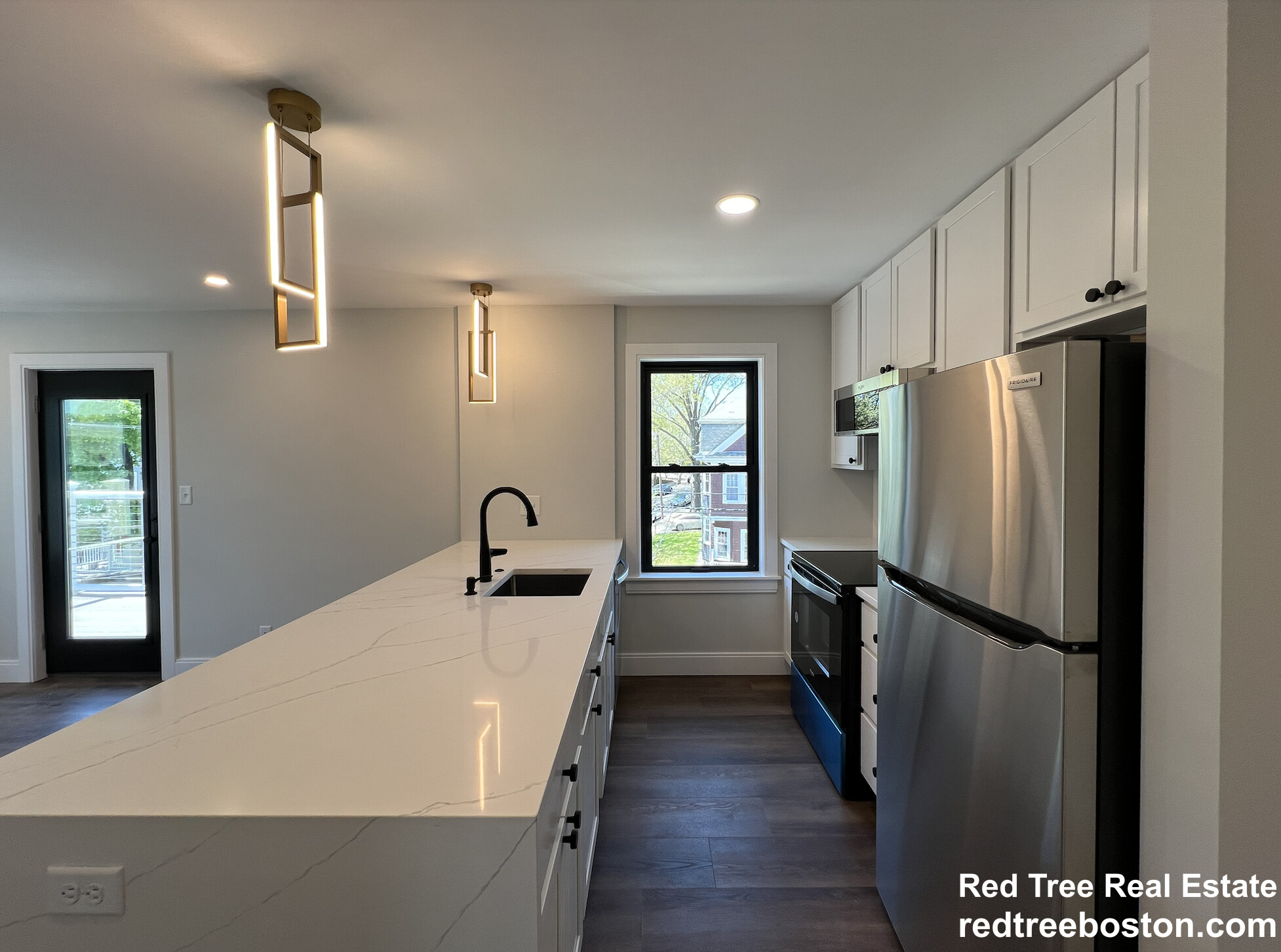 35 Hunnewell Ave, Brighton