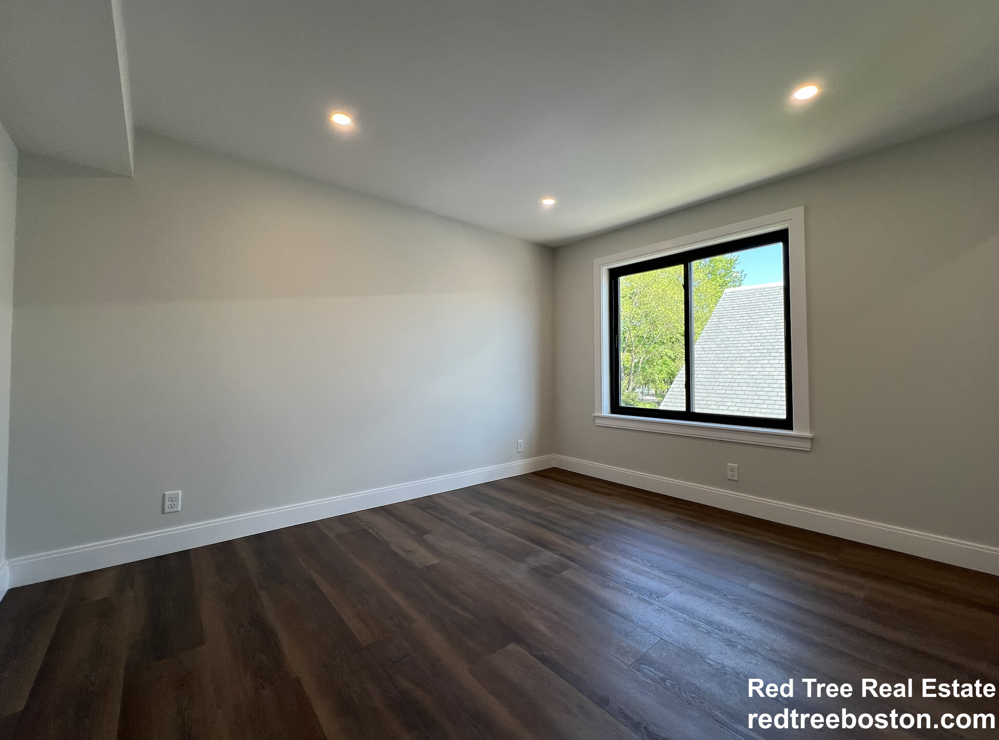 35 Hunnewell Ave, Brighton