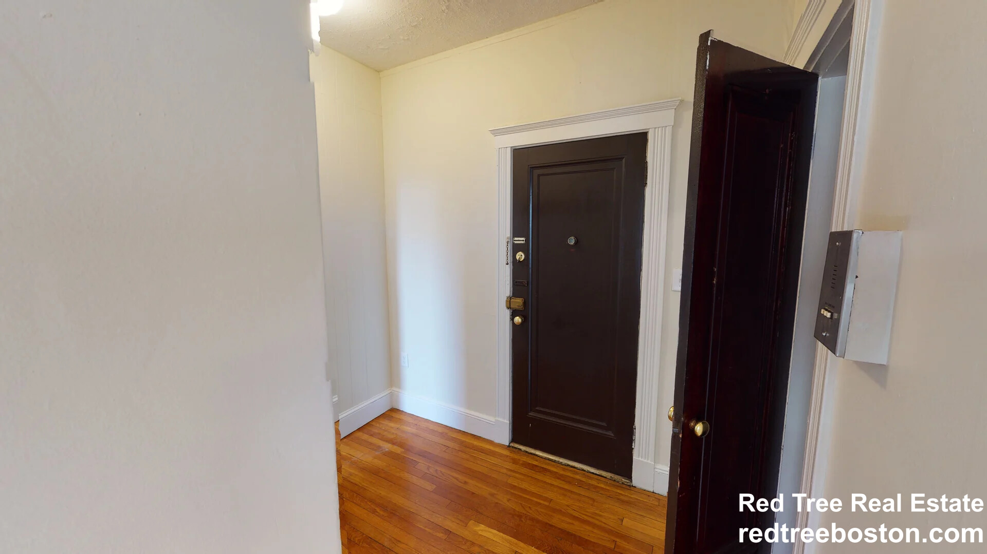 1810 Commonwealth Ave, Brighton