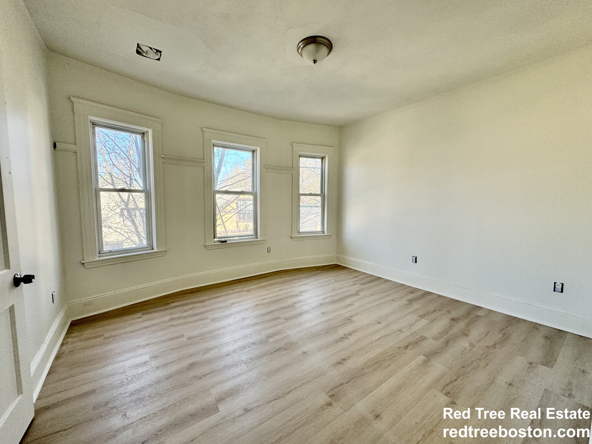 127 Eliot St, Chestnut Hill