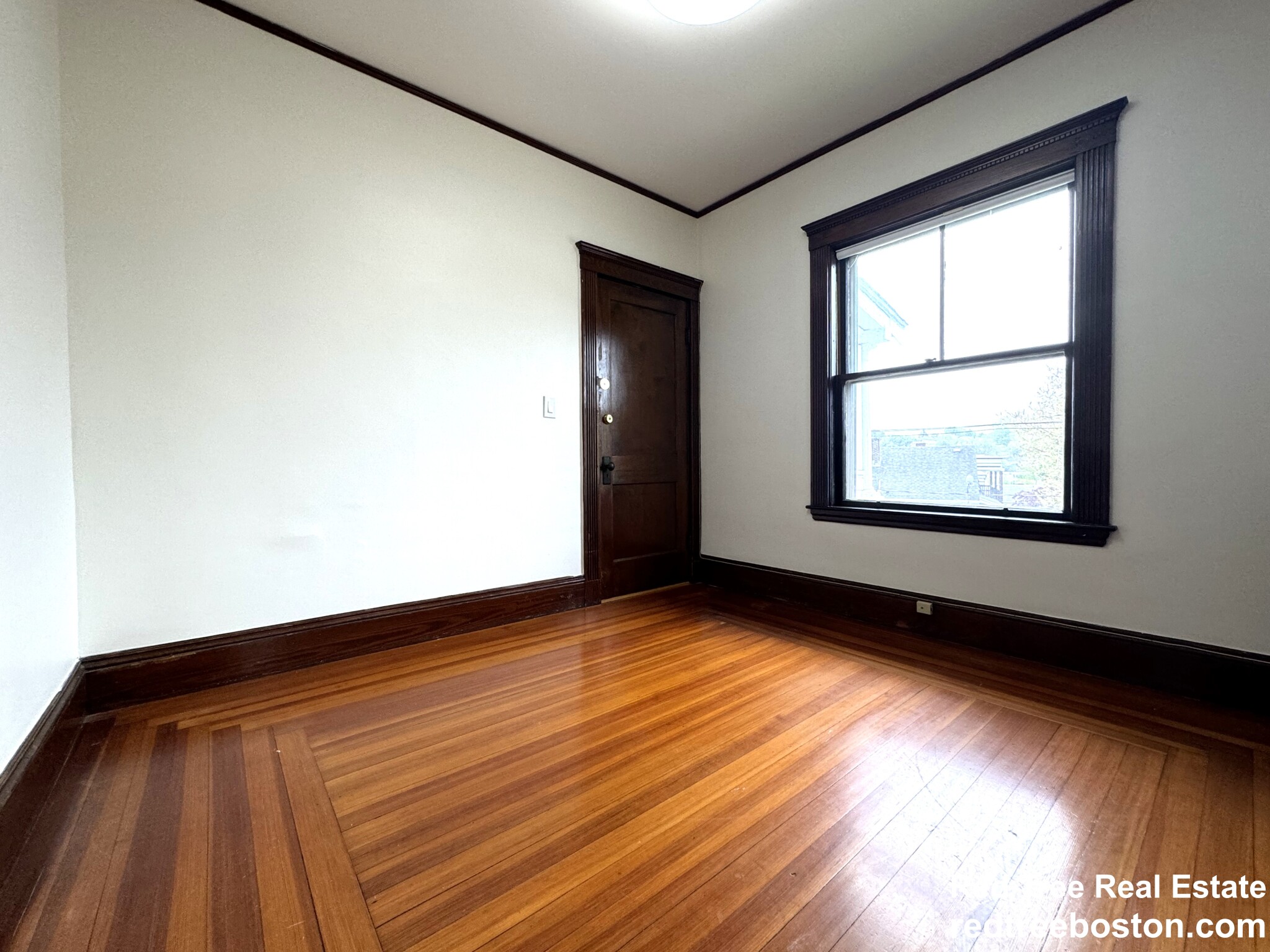 32 Bigelow St, Brighton