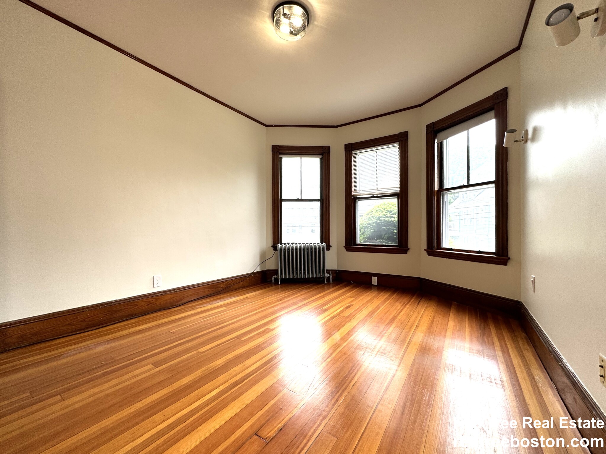 32 Bigelow St, Brighton