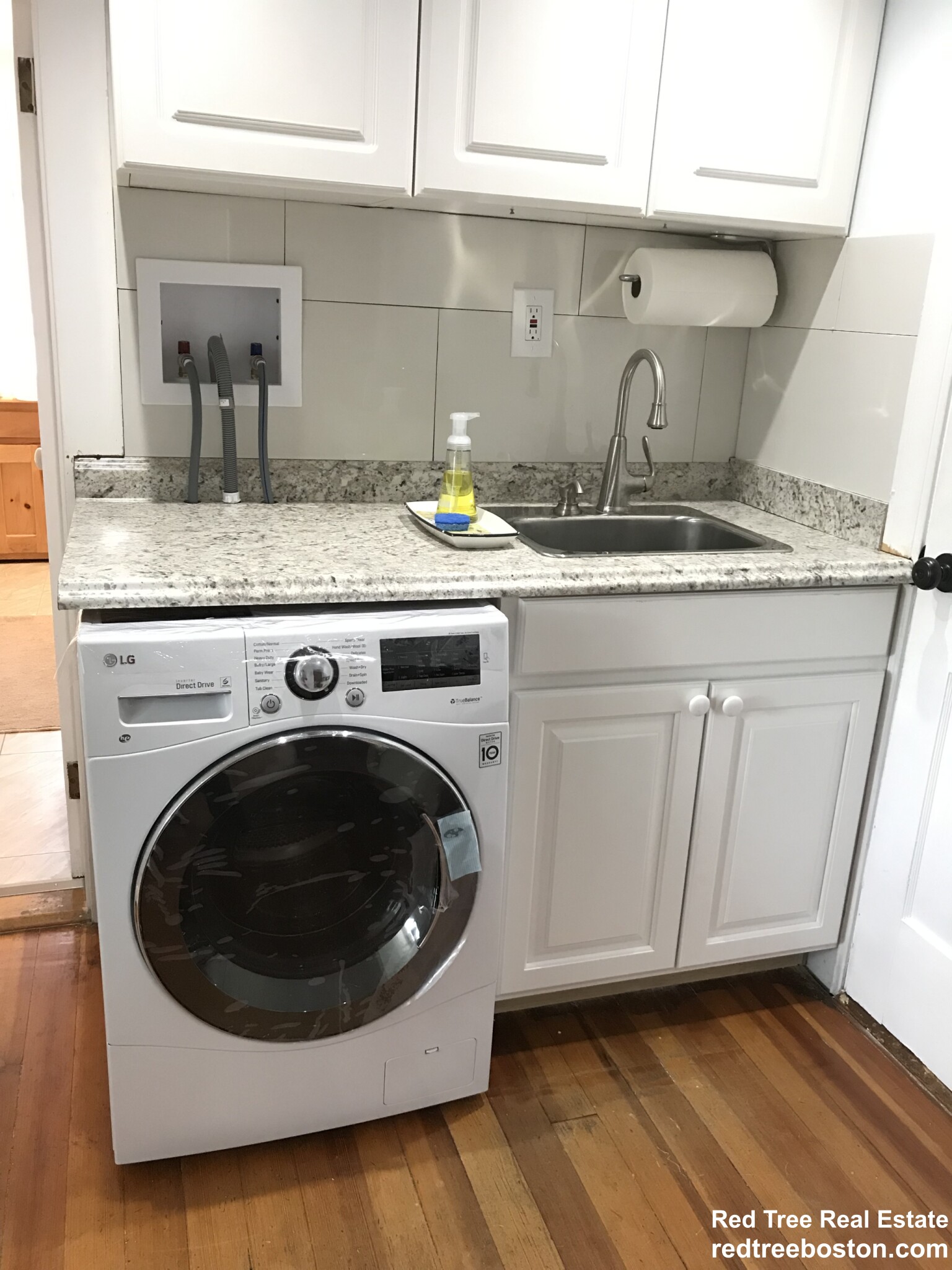 55 Woodcliff Rd, Newton Highlands