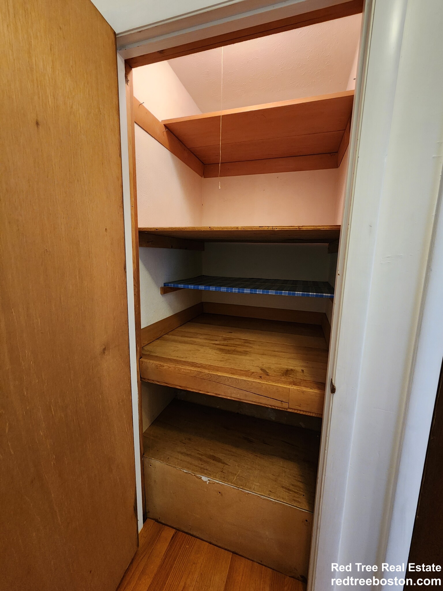 28 Baker St, Belmont