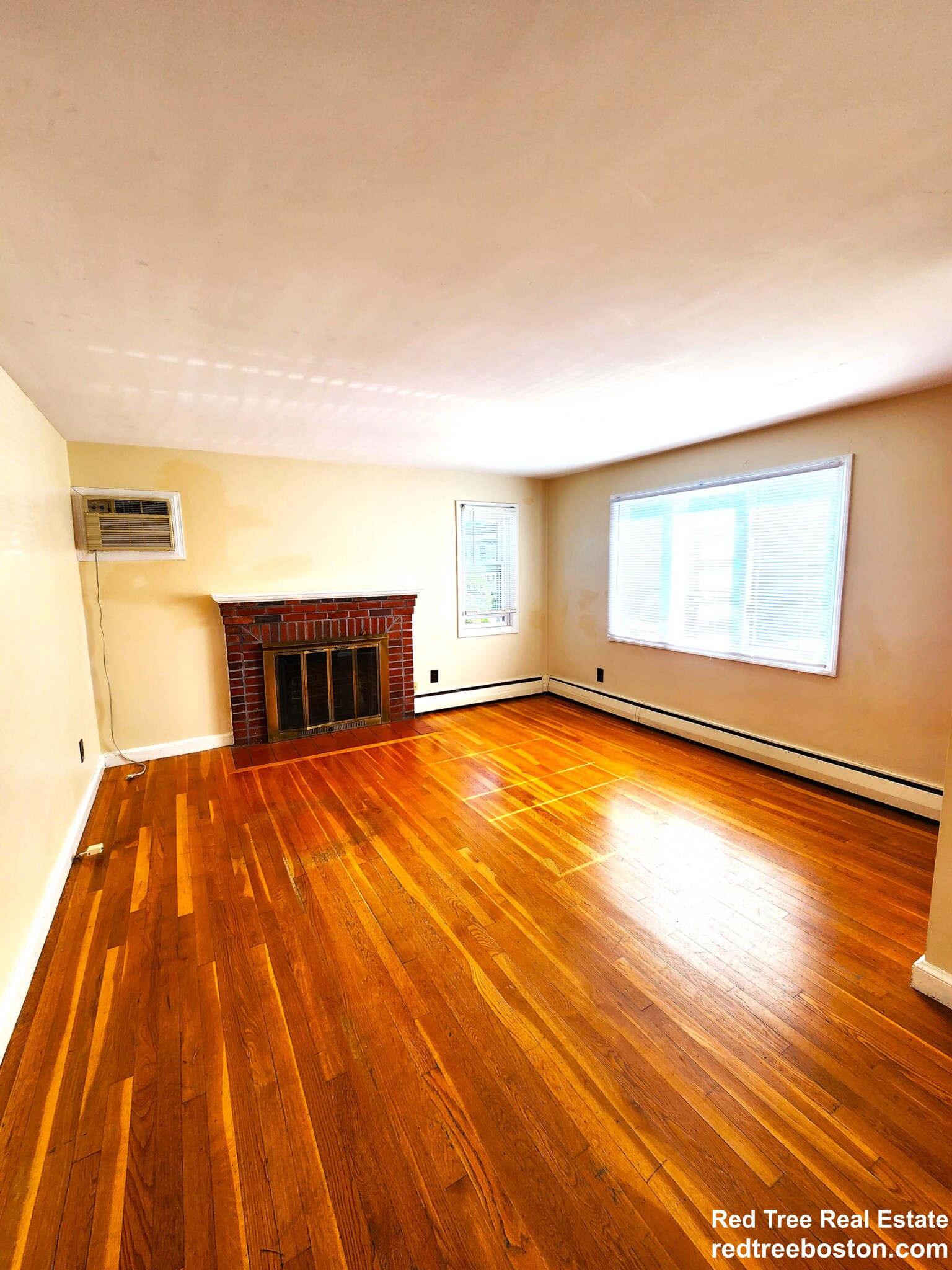 28 Baker St, Belmont