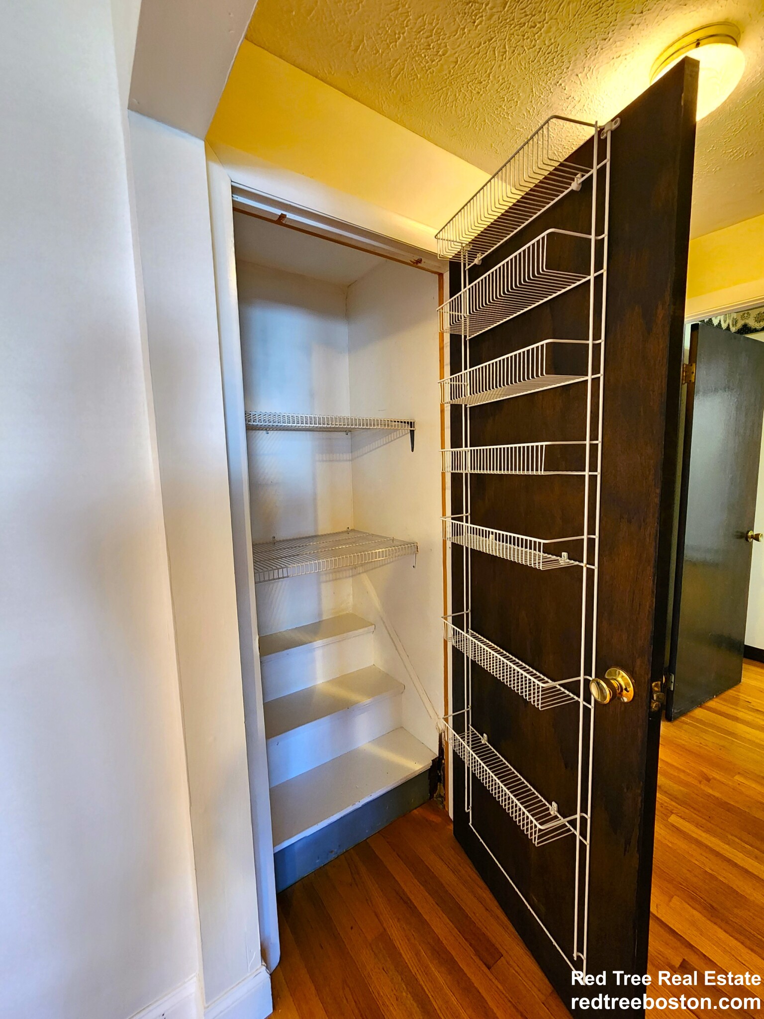 28 Baker St, Belmont