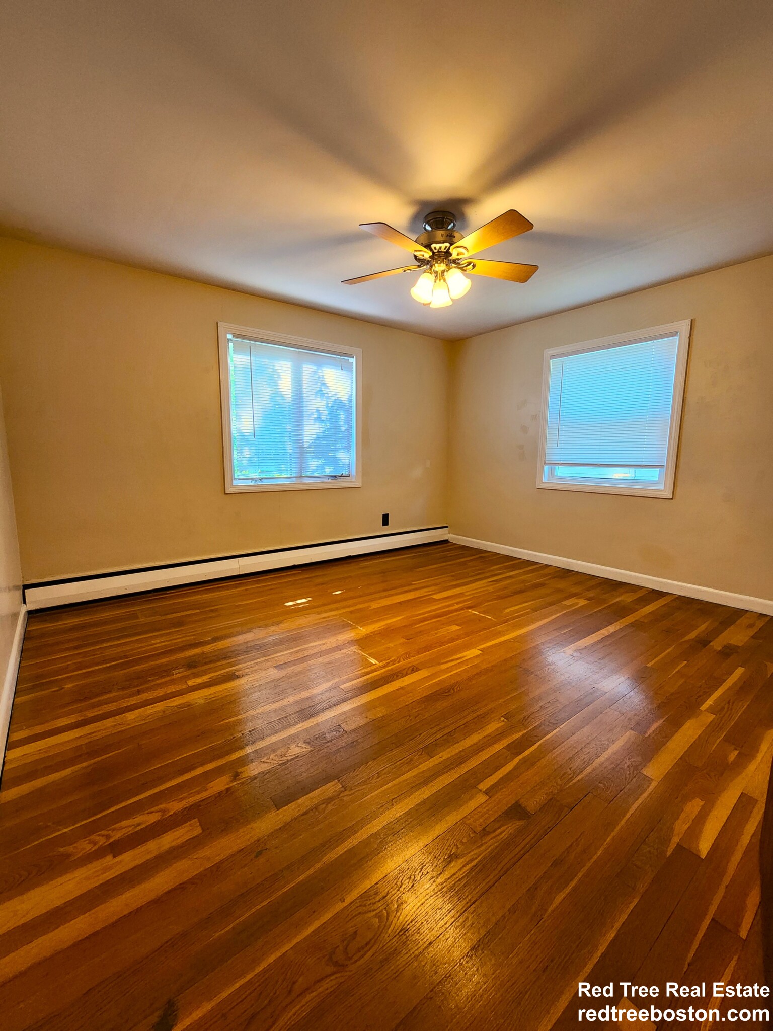 28 Baker St, Belmont