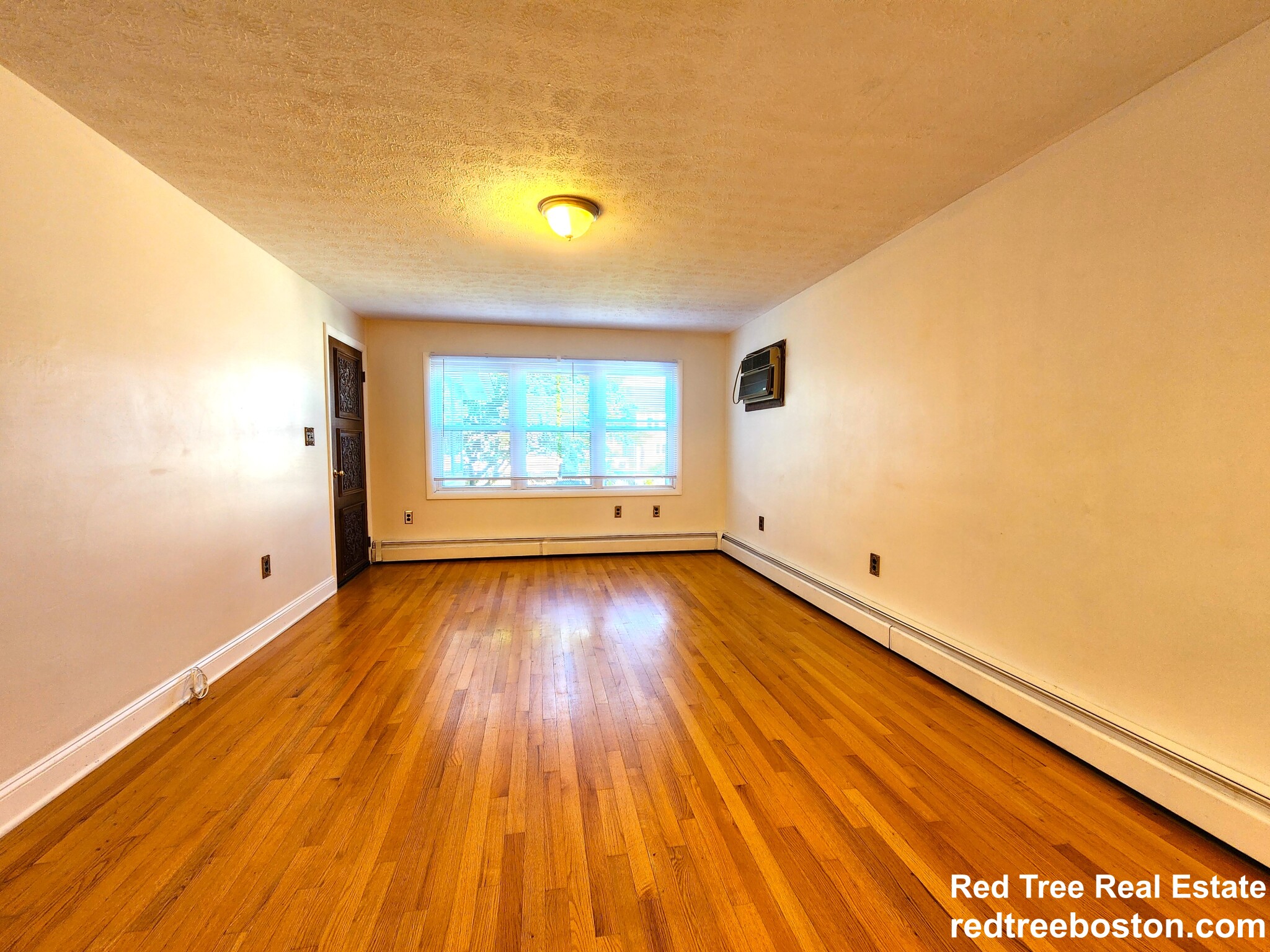 28 Baker St, Belmont