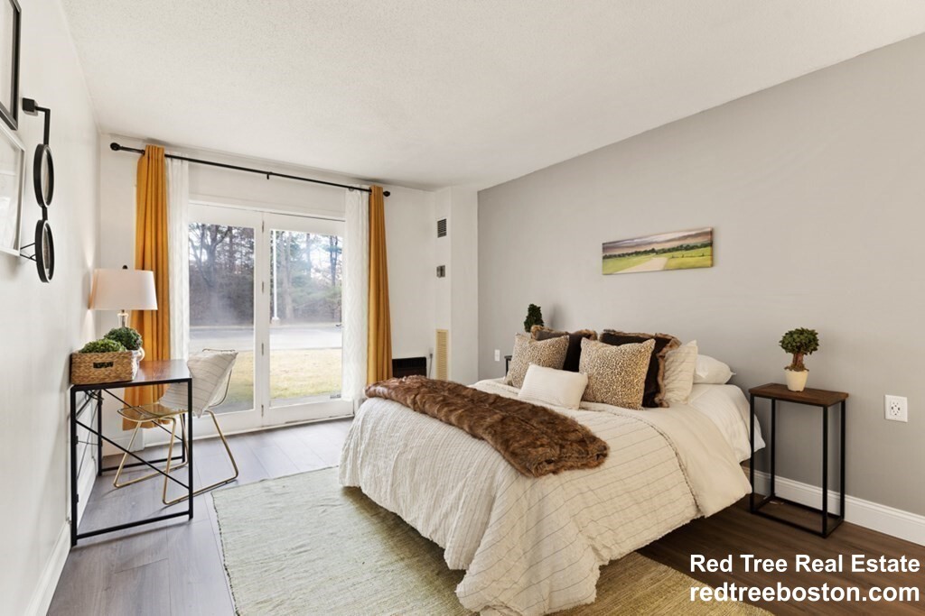 4975 Washington St, West Roxbury