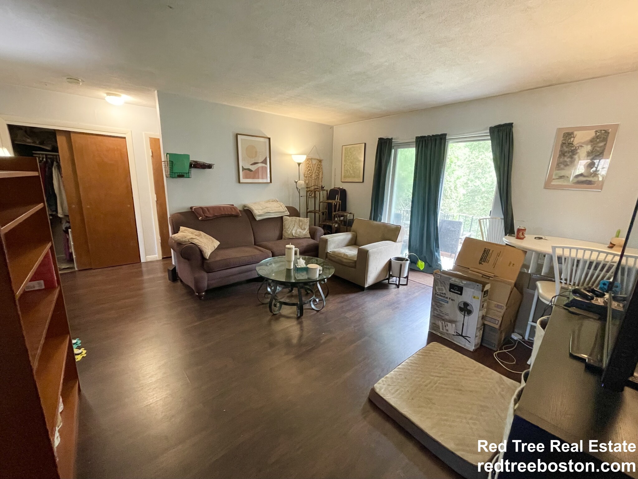 33 Westgate Rd, Chestnut Hill