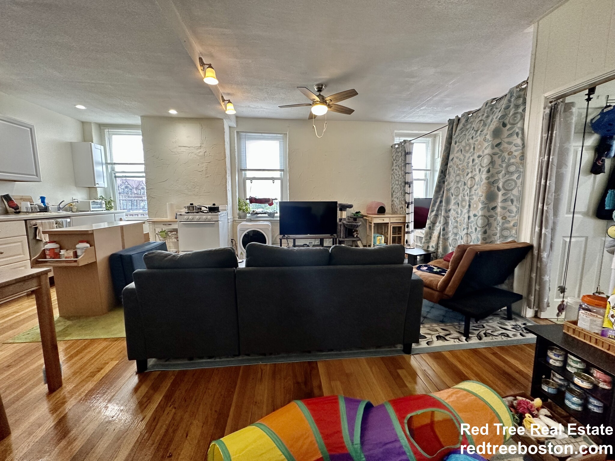 11 Highgate St, Allston