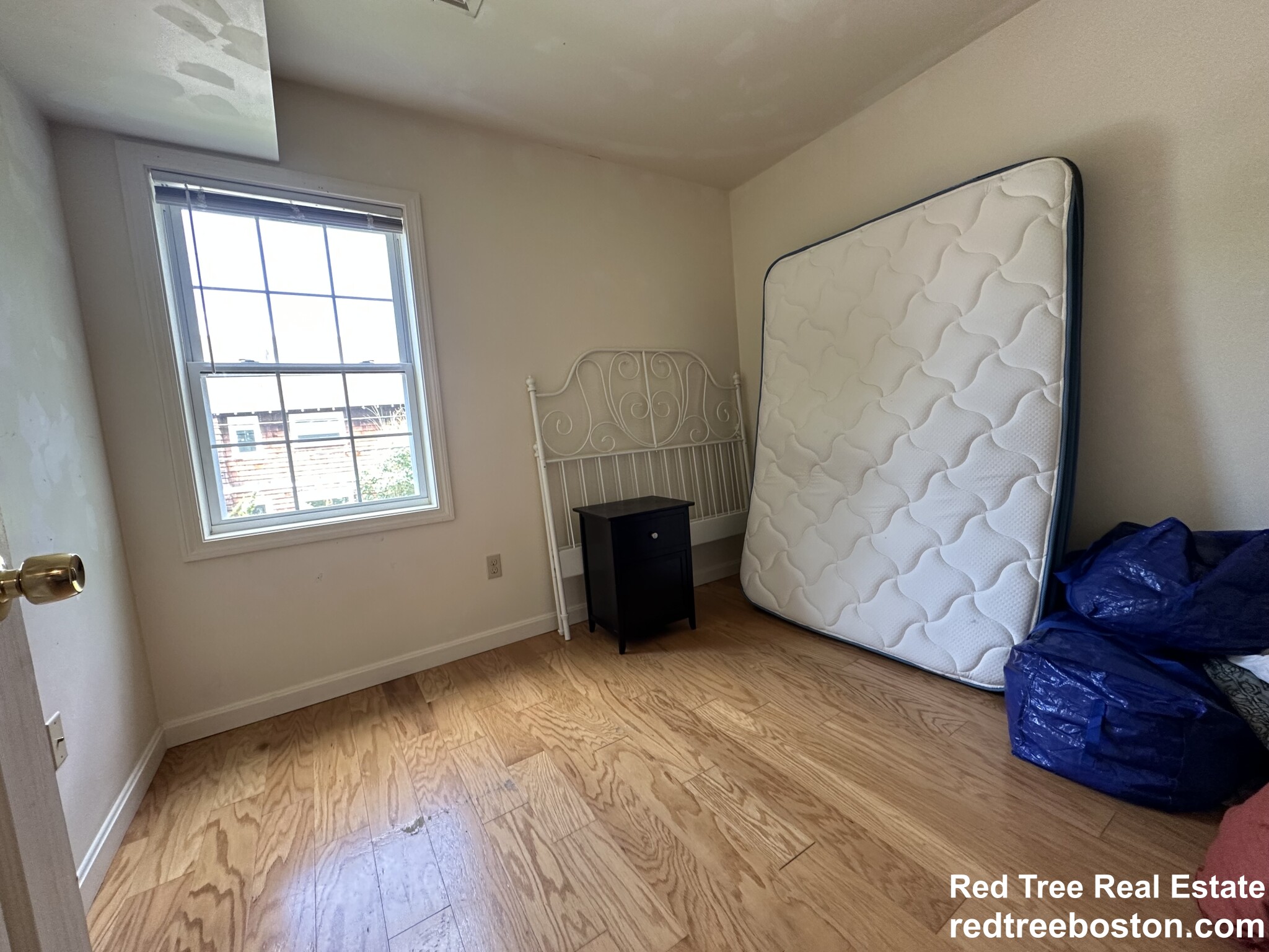 34 Raymond St, Allston