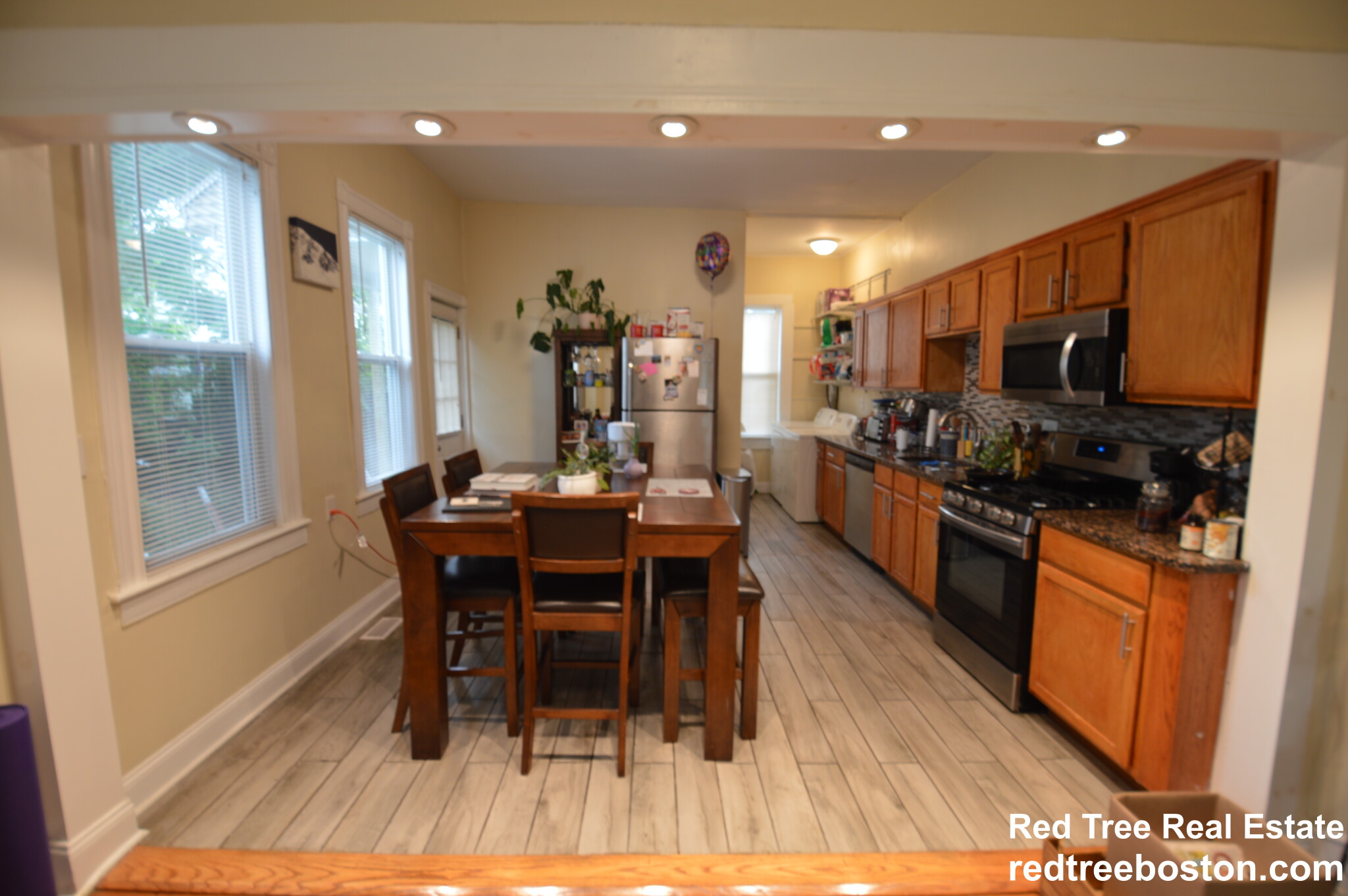 9 Fuller St, South Side