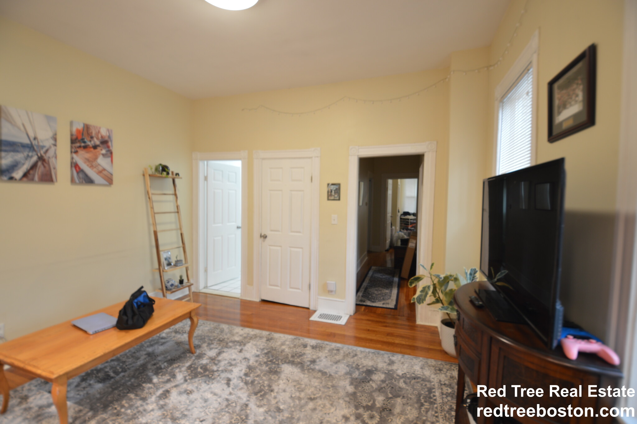 9 Fuller St, South Side