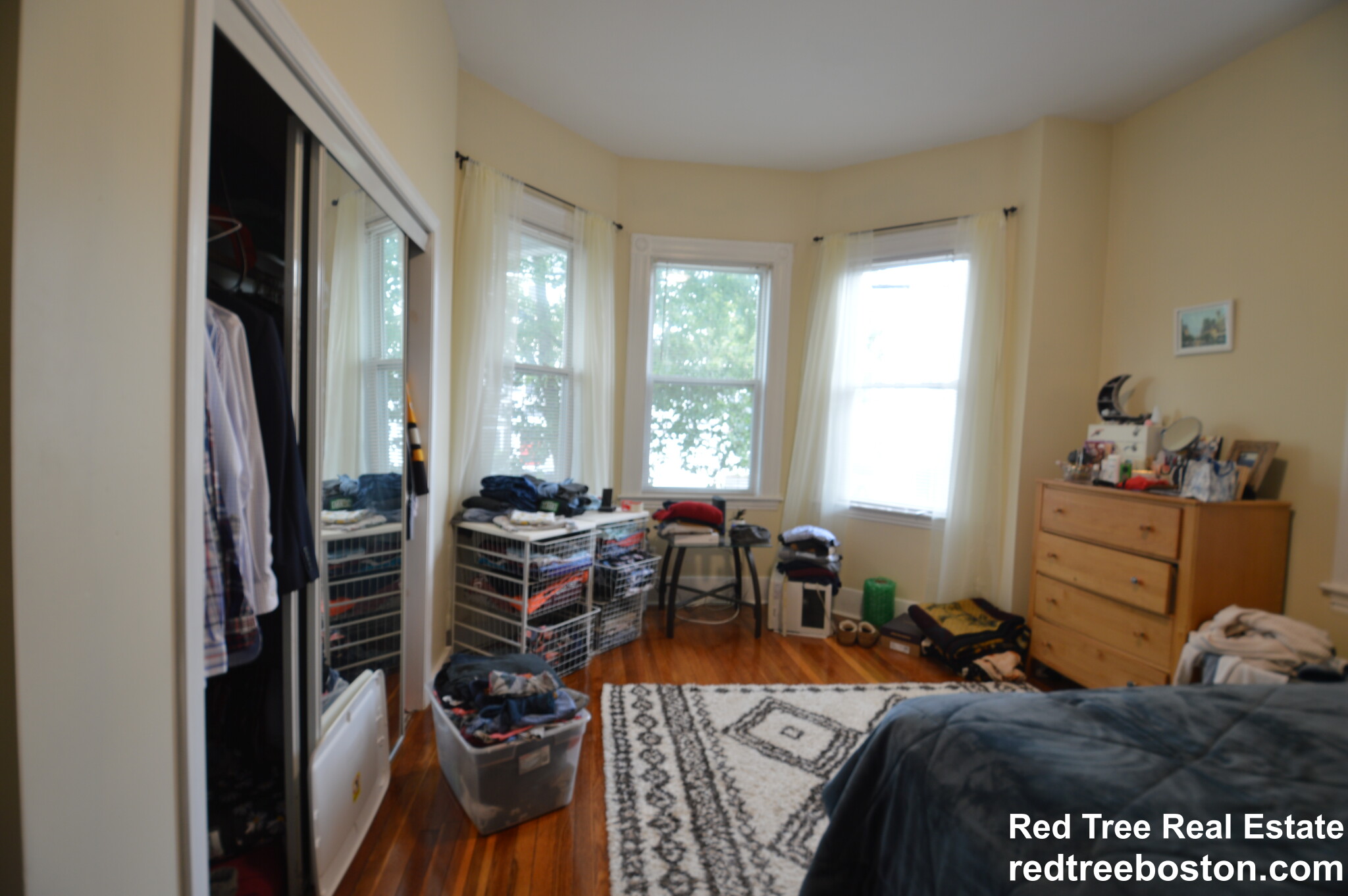 9 Fuller St, South Side