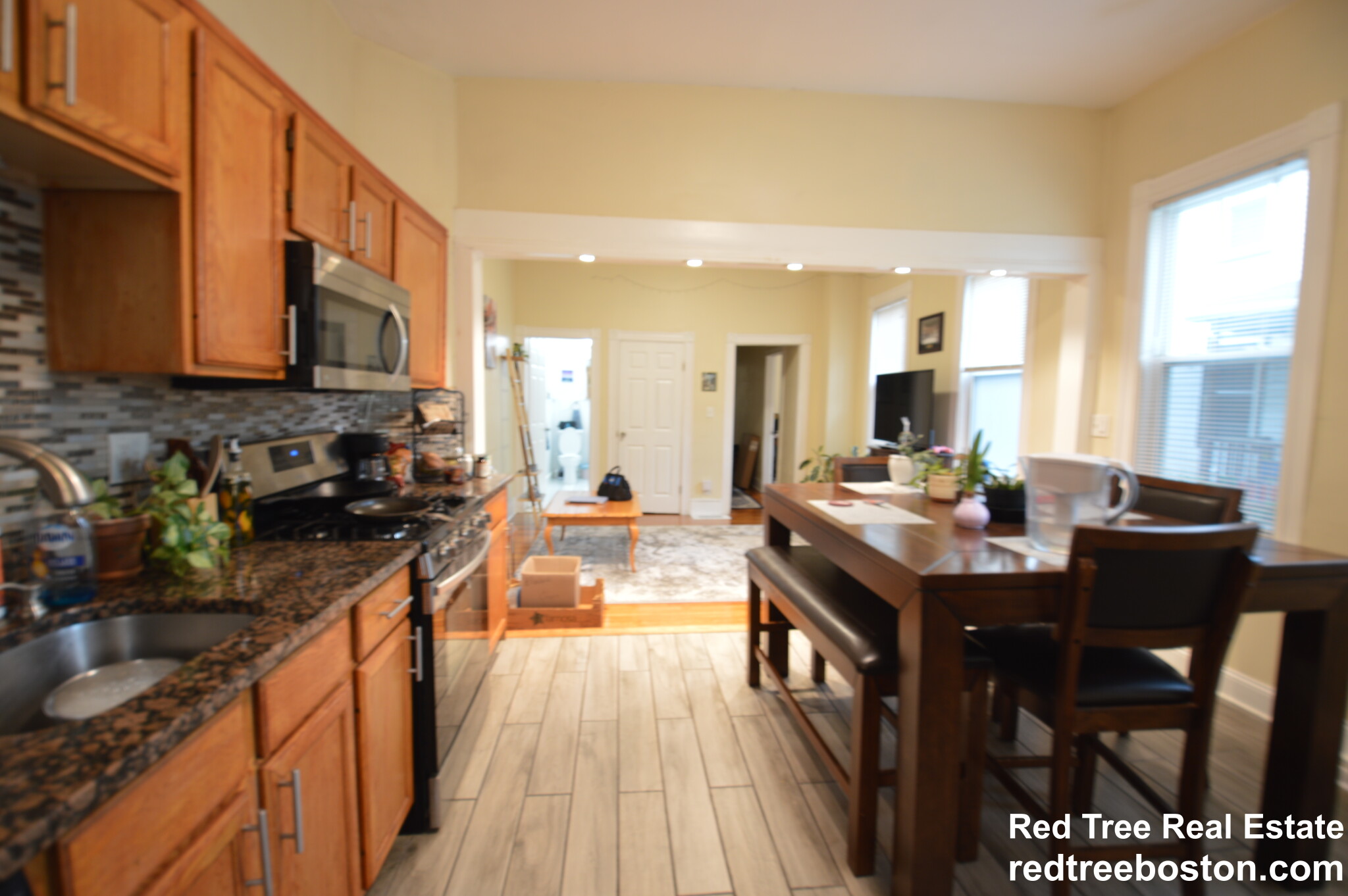 9 Fuller St, South Side