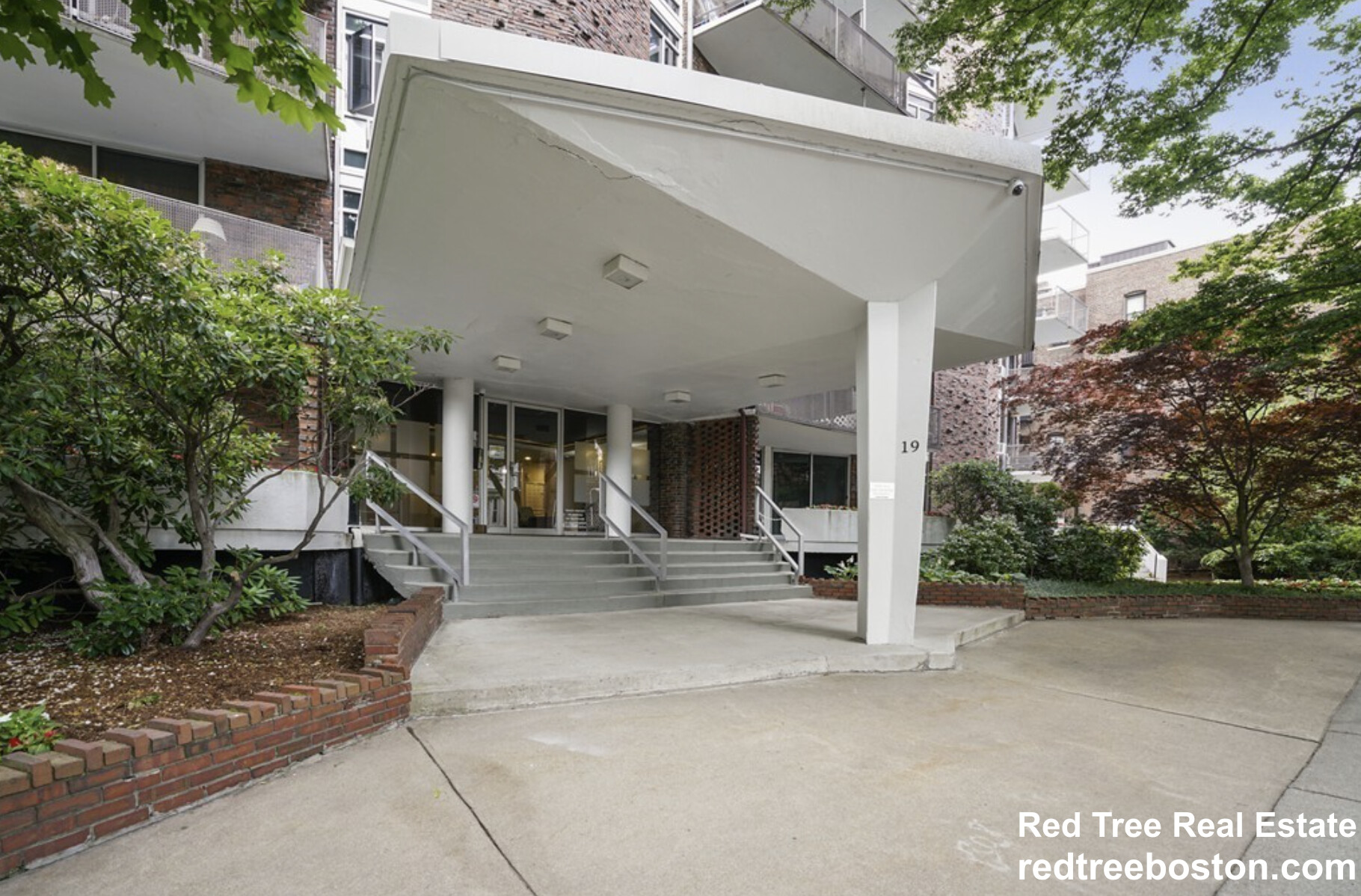 19 Winchester St, North Brookline