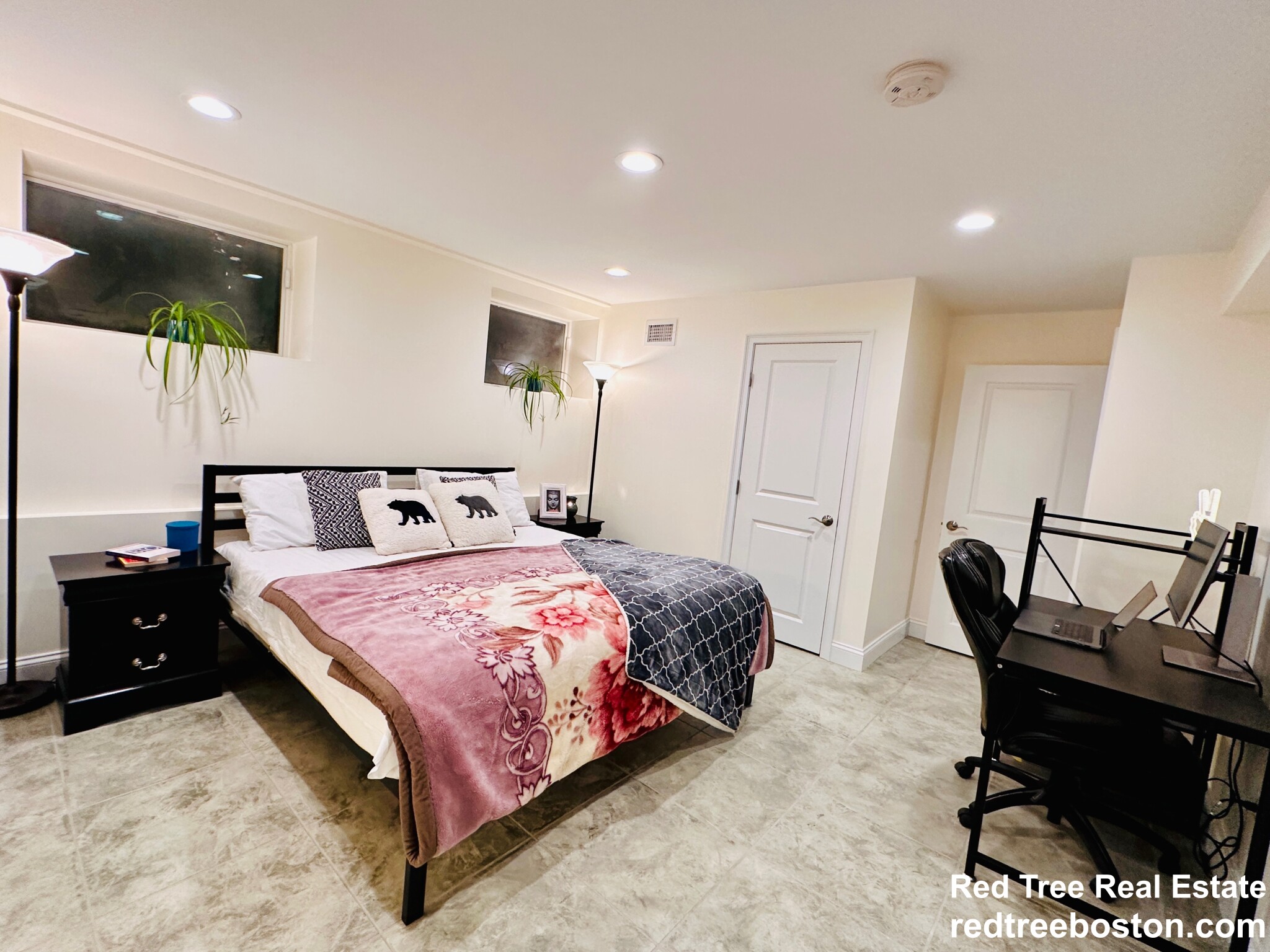 18 Senator Bolling Circle, Dorchester