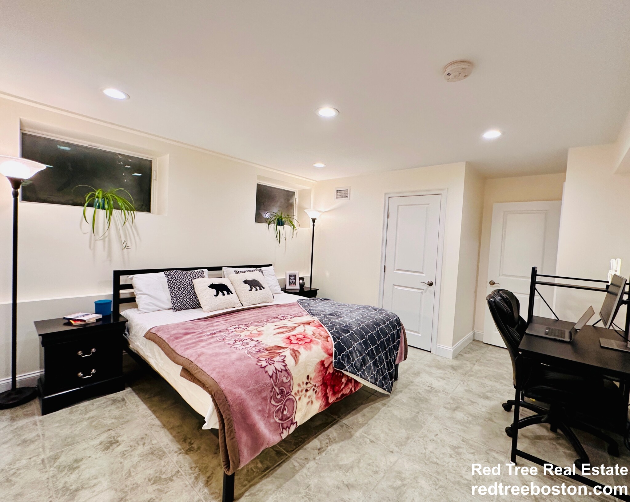 18 Senator Bolling Circle, Dorchester