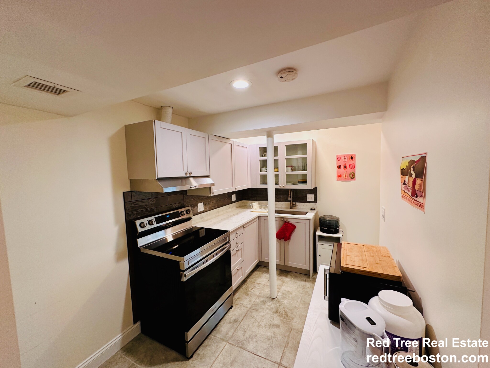 18 Senator Bolling Circle, Dorchester