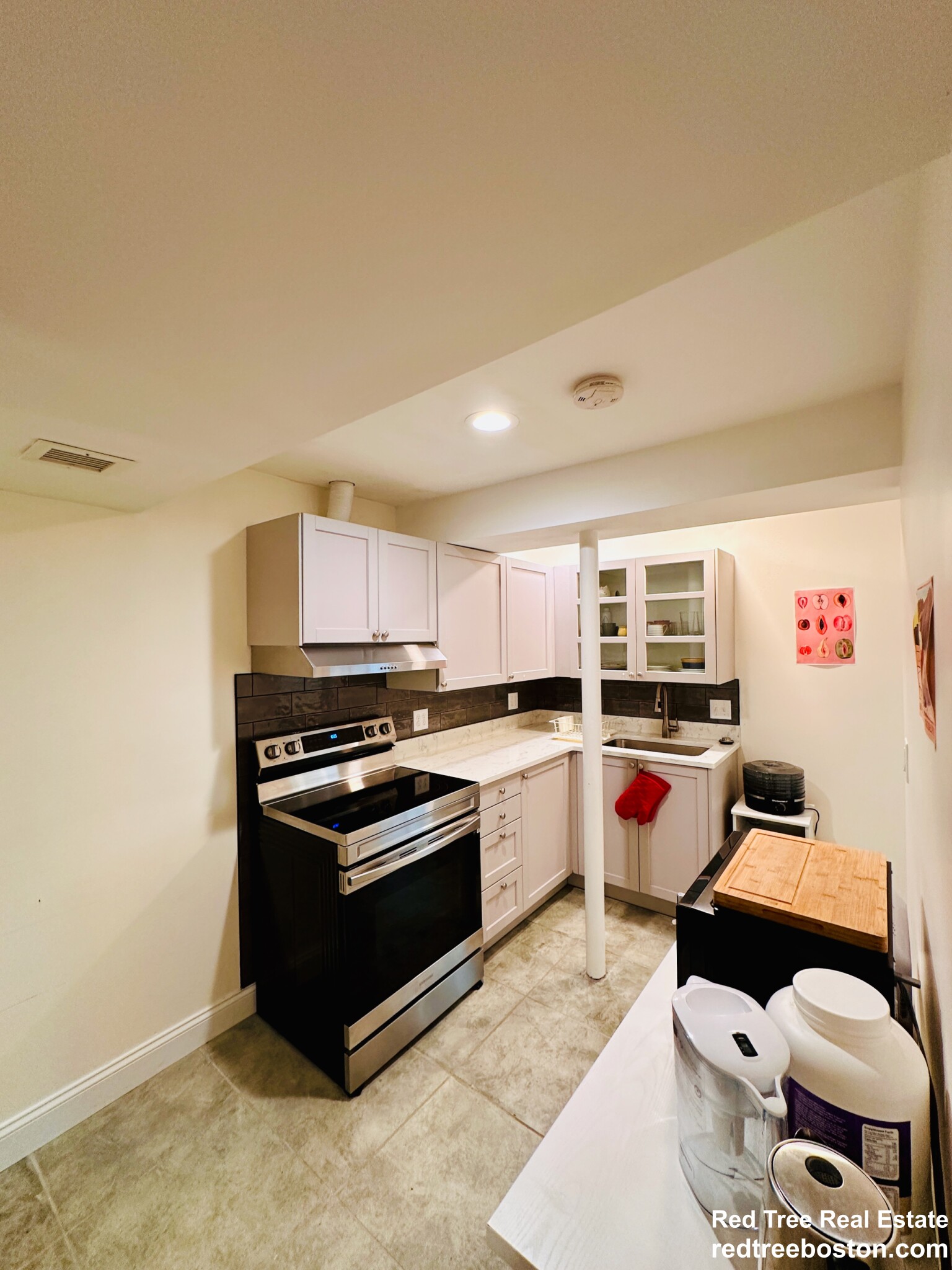 18 Senator Bolling Circle, Dorchester