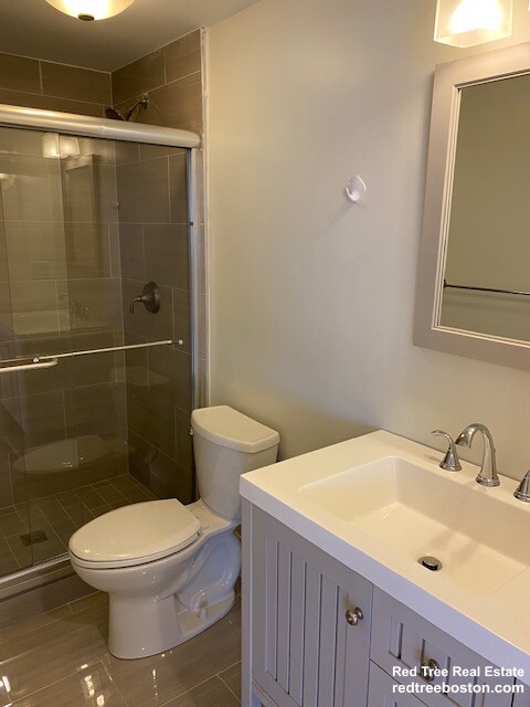 16 Plainfield, Jamaica Plain