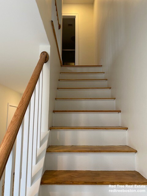 16 Plainfield, Jamaica Plain