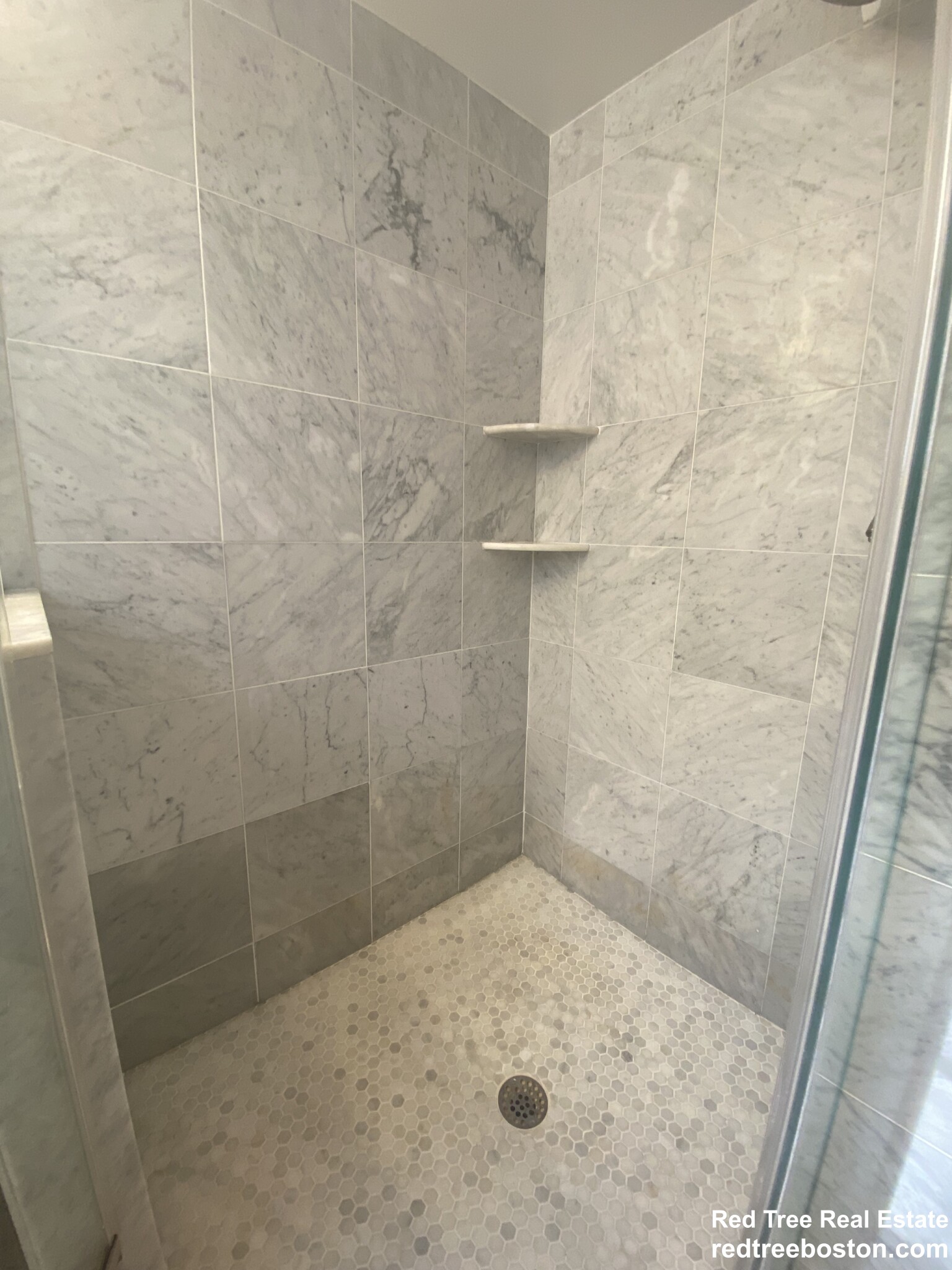 111 Queensberry St, Fenway