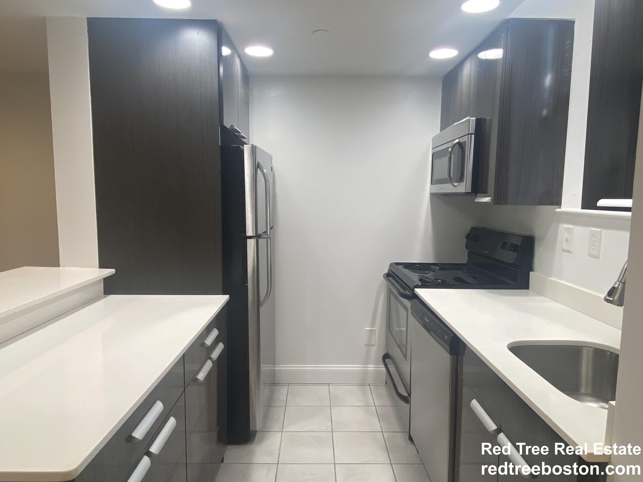 111 Queensberry St, Fenway