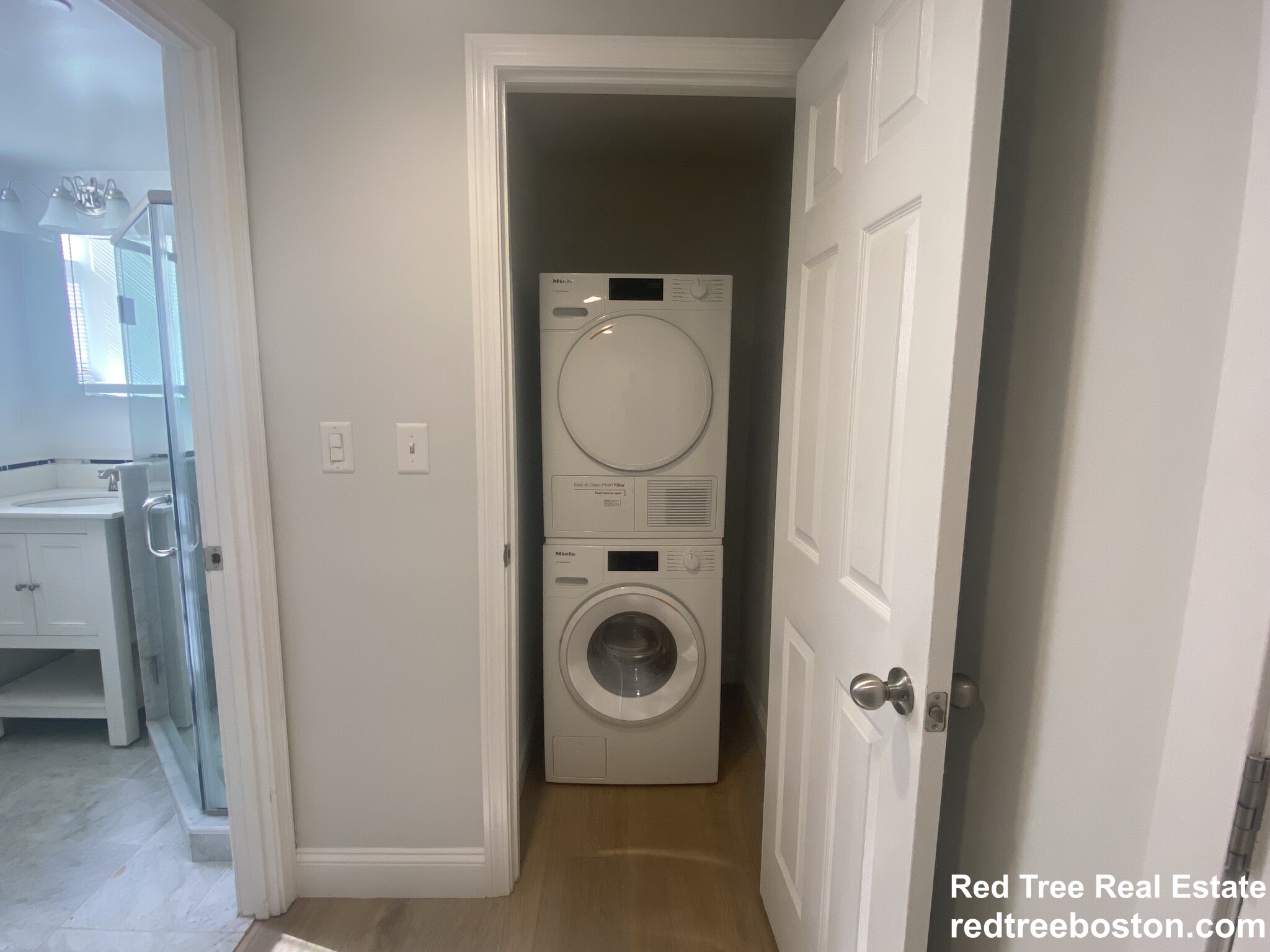 111 Queensberry St, Fenway