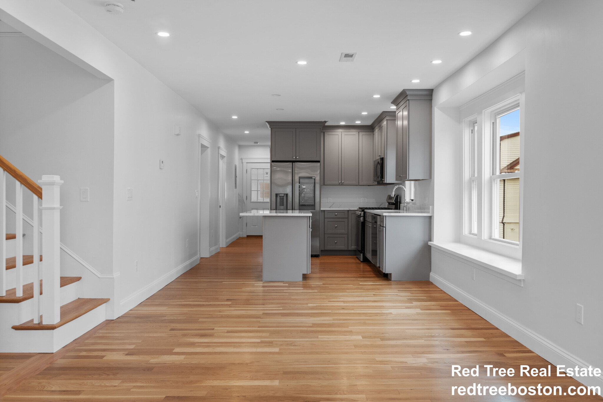 33 Farragut Ave, Medford