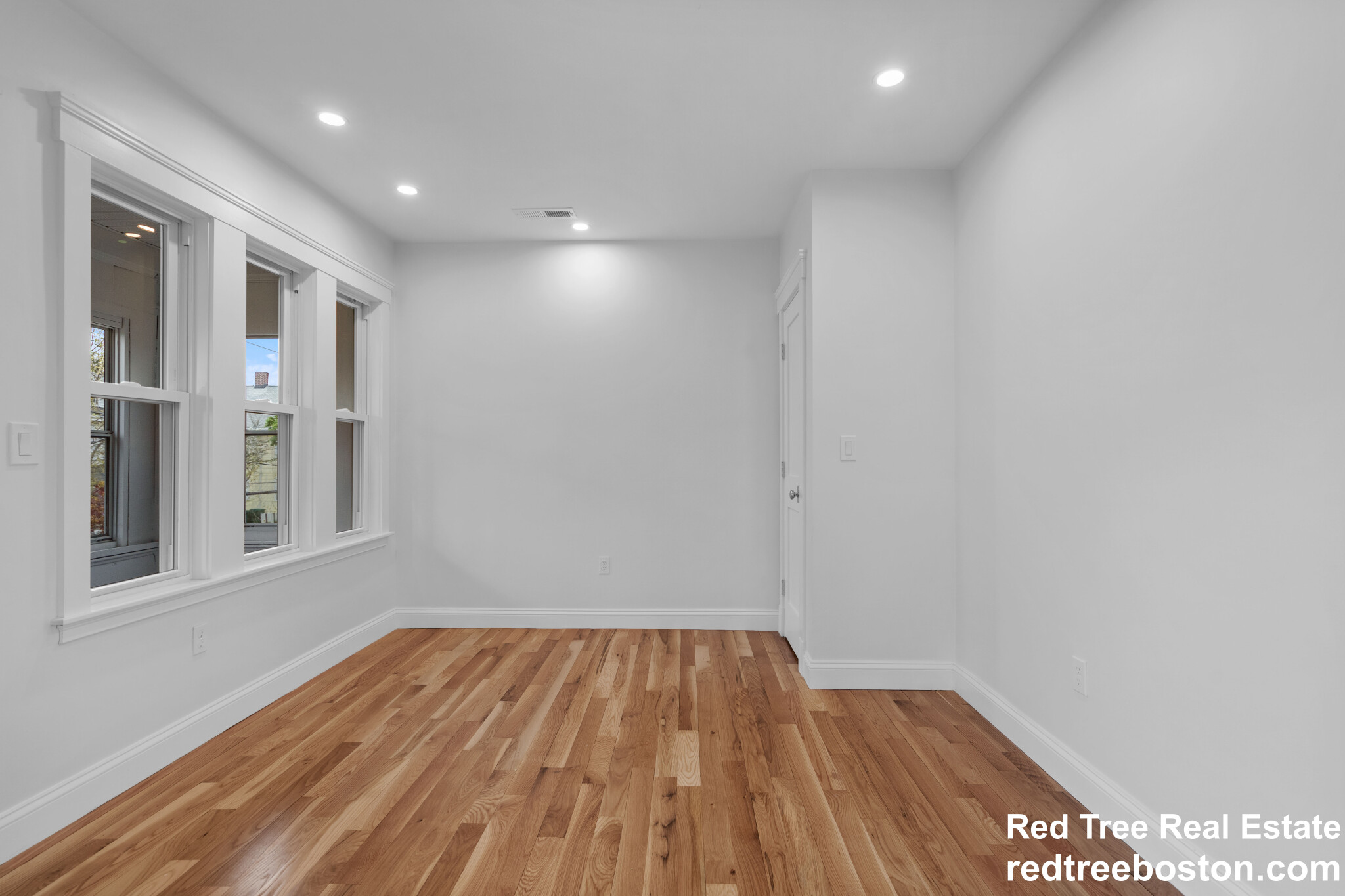 33 Farragut Ave, Medford