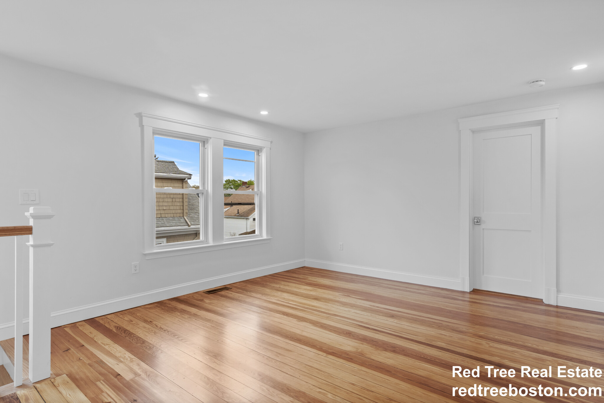 33 Farragut Ave, Medford