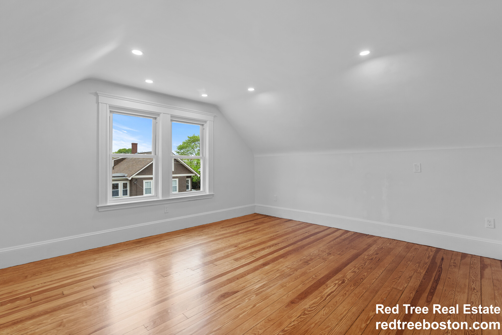 33 Farragut Ave, Medford