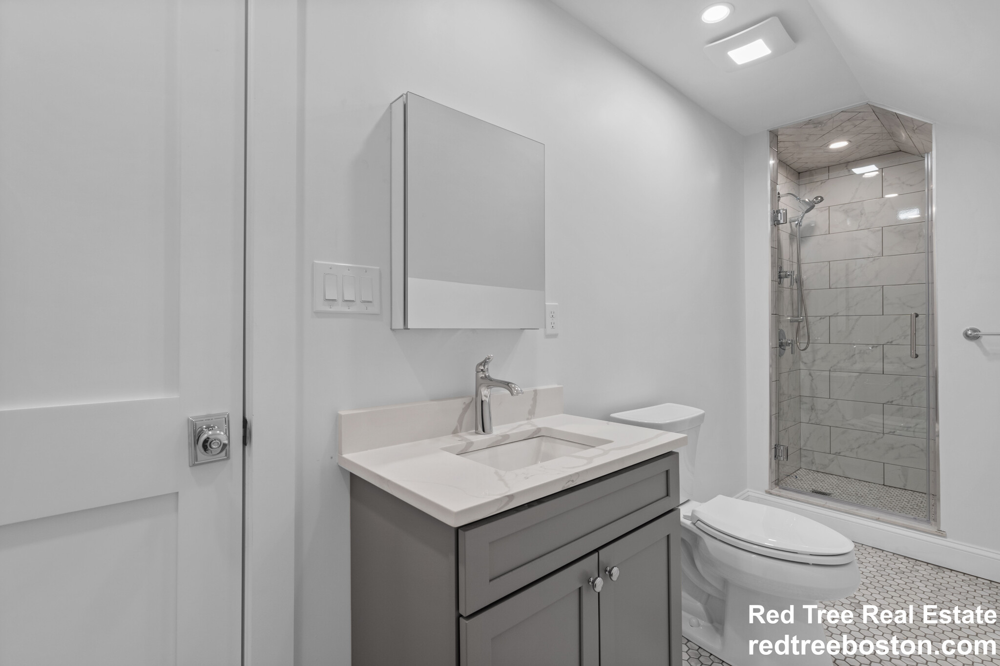 33 Farragut Ave, Medford