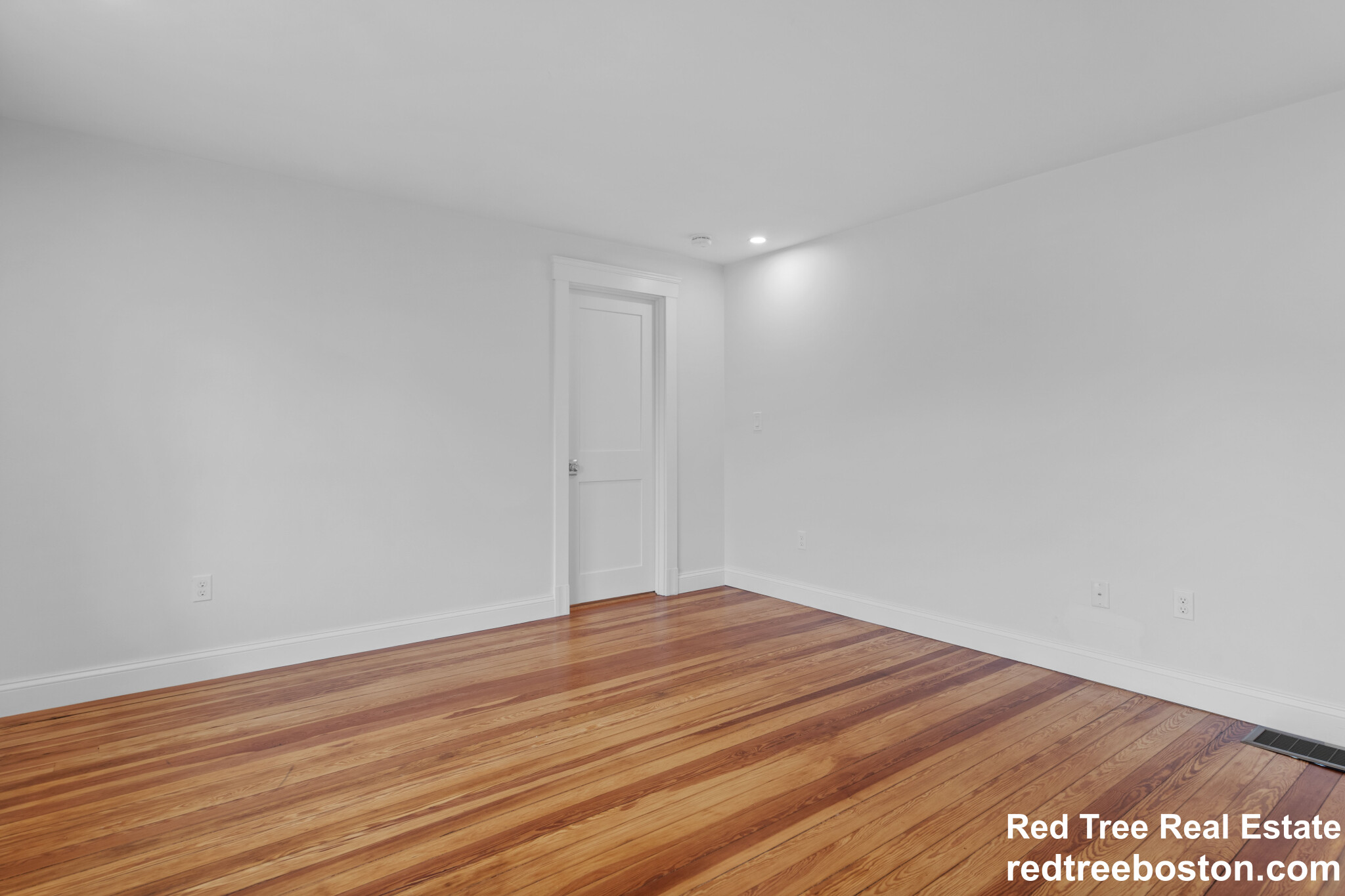 33 Farragut Ave, Medford