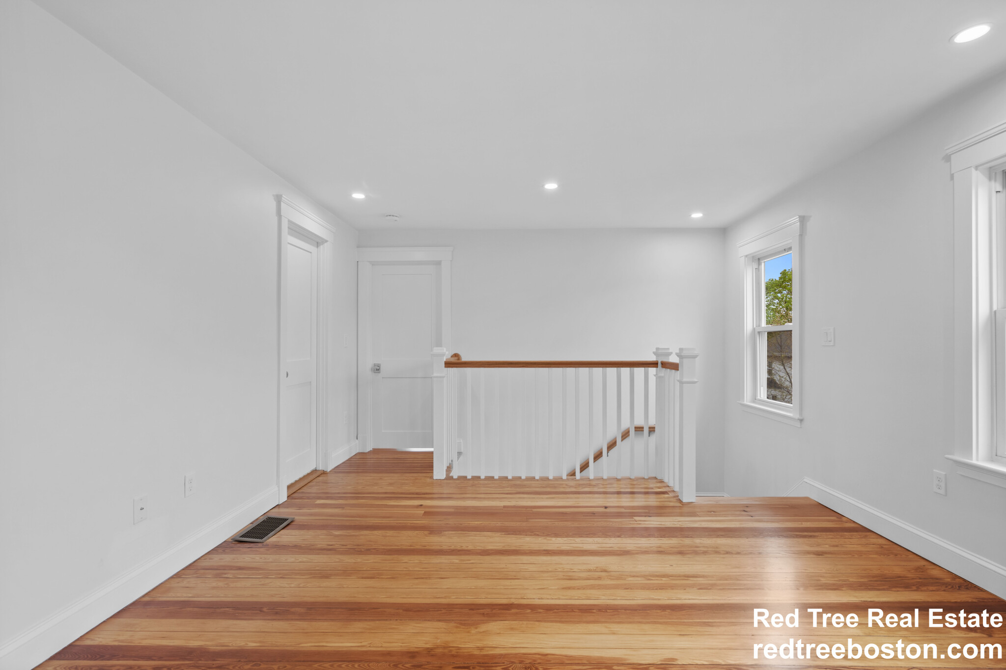 33 Farragut Ave, Medford