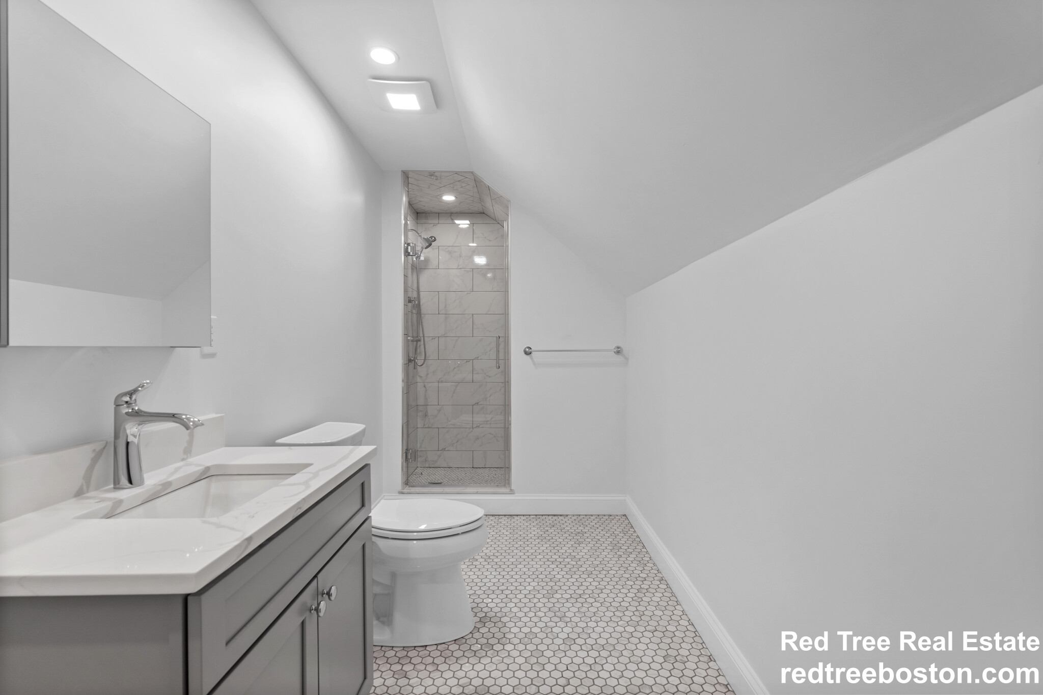 33 Farragut Ave, Medford